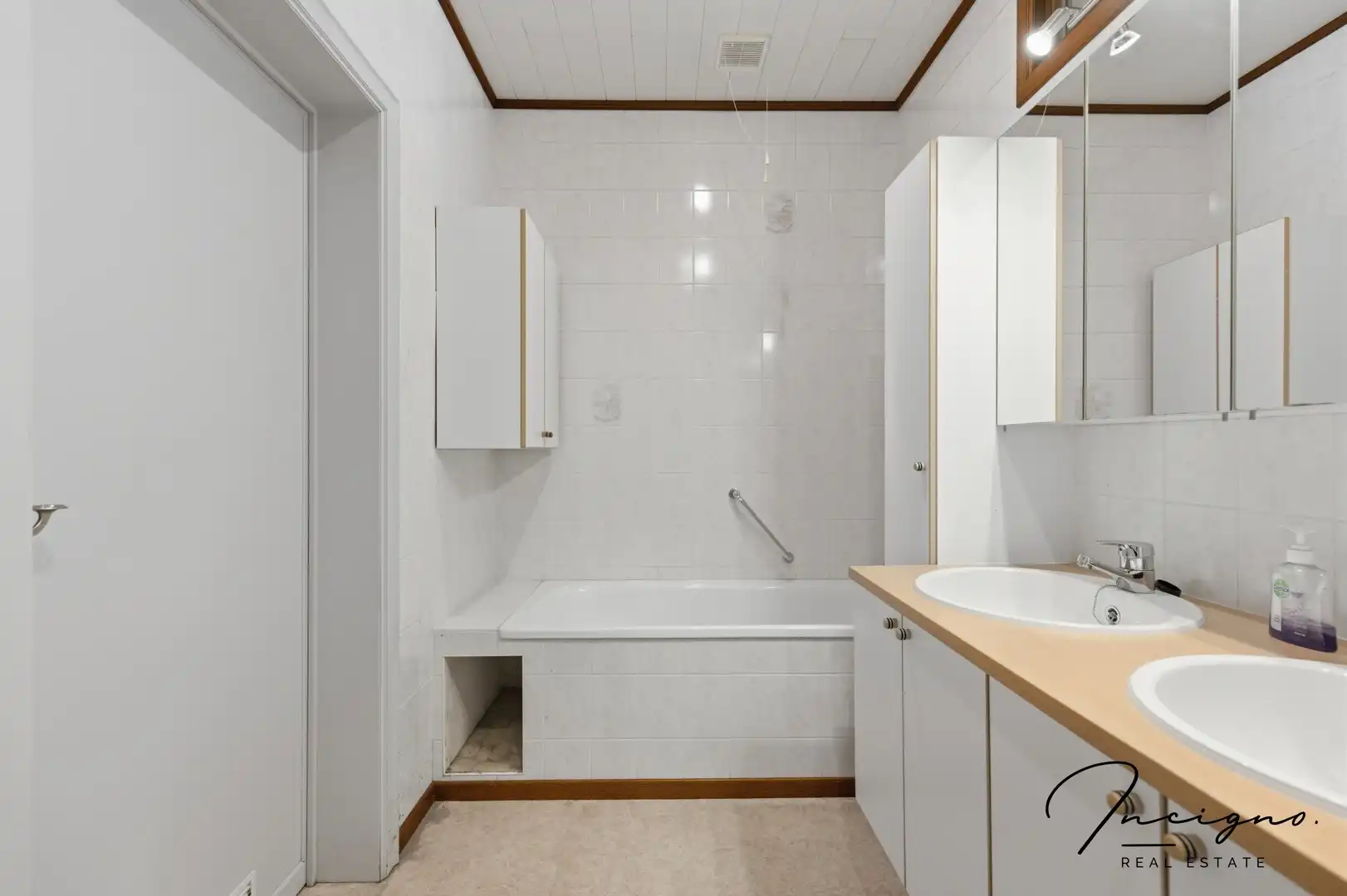 Ruime te renoveren halfopen bebouwing met atelier foto 7