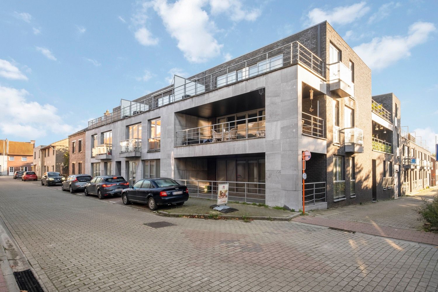 IN OPTIE: Ruim, instapklaar 3 slaapkamer appartement foto 2