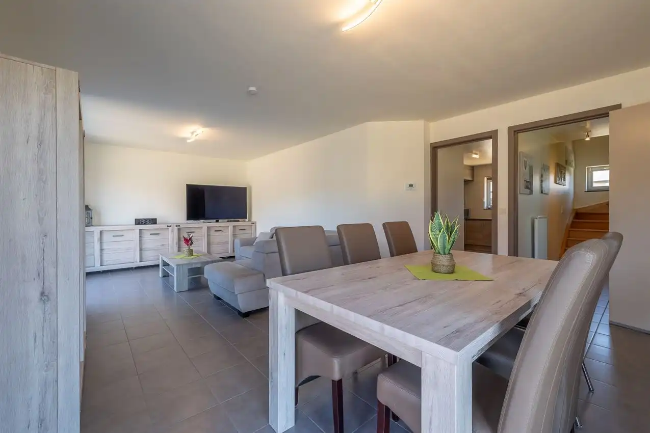 Recente gezinswoning 4 slk in doodlopende straat foto 4