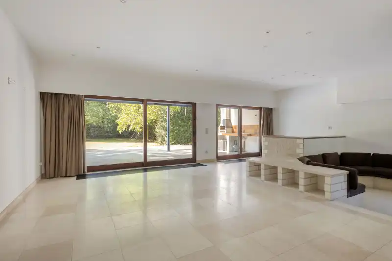 Villa met bewoonbare oppervlakte van 350m2 prachtig en rustig gelegen op perceel van 18a14 nabij het centrum van Bonheiden. foto 16