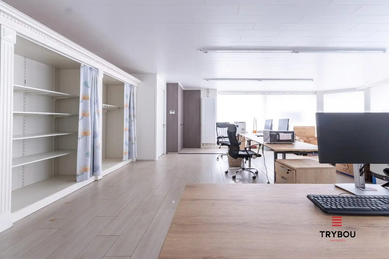 Ruime en instapklare kantoorruimte in centrum Houthulst - extra mogelijkheid tot aankoop bovenstaand appartement!  foto 5