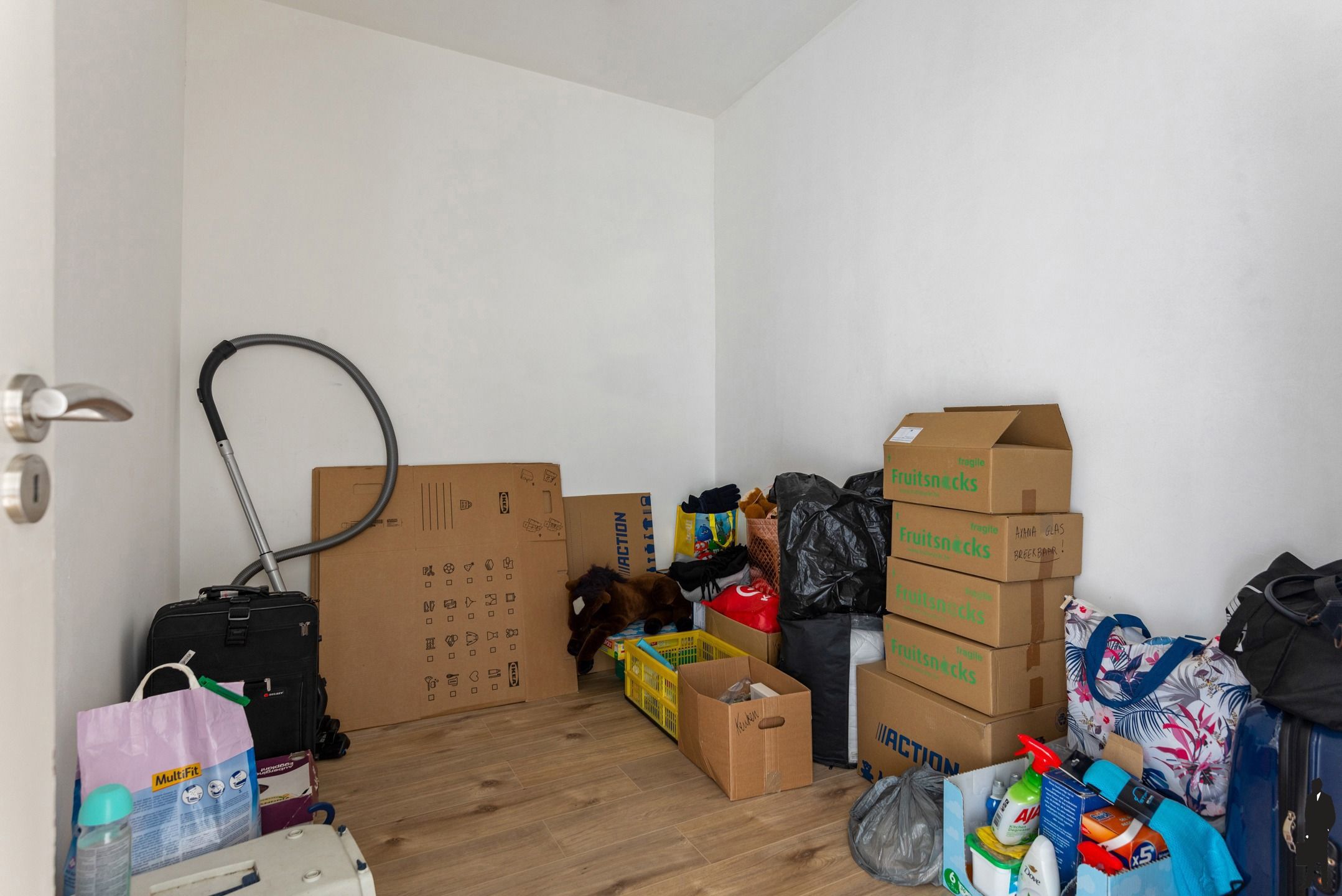 Lichtrijk gerenoveerd appartement met 2 slaapkamers foto 11