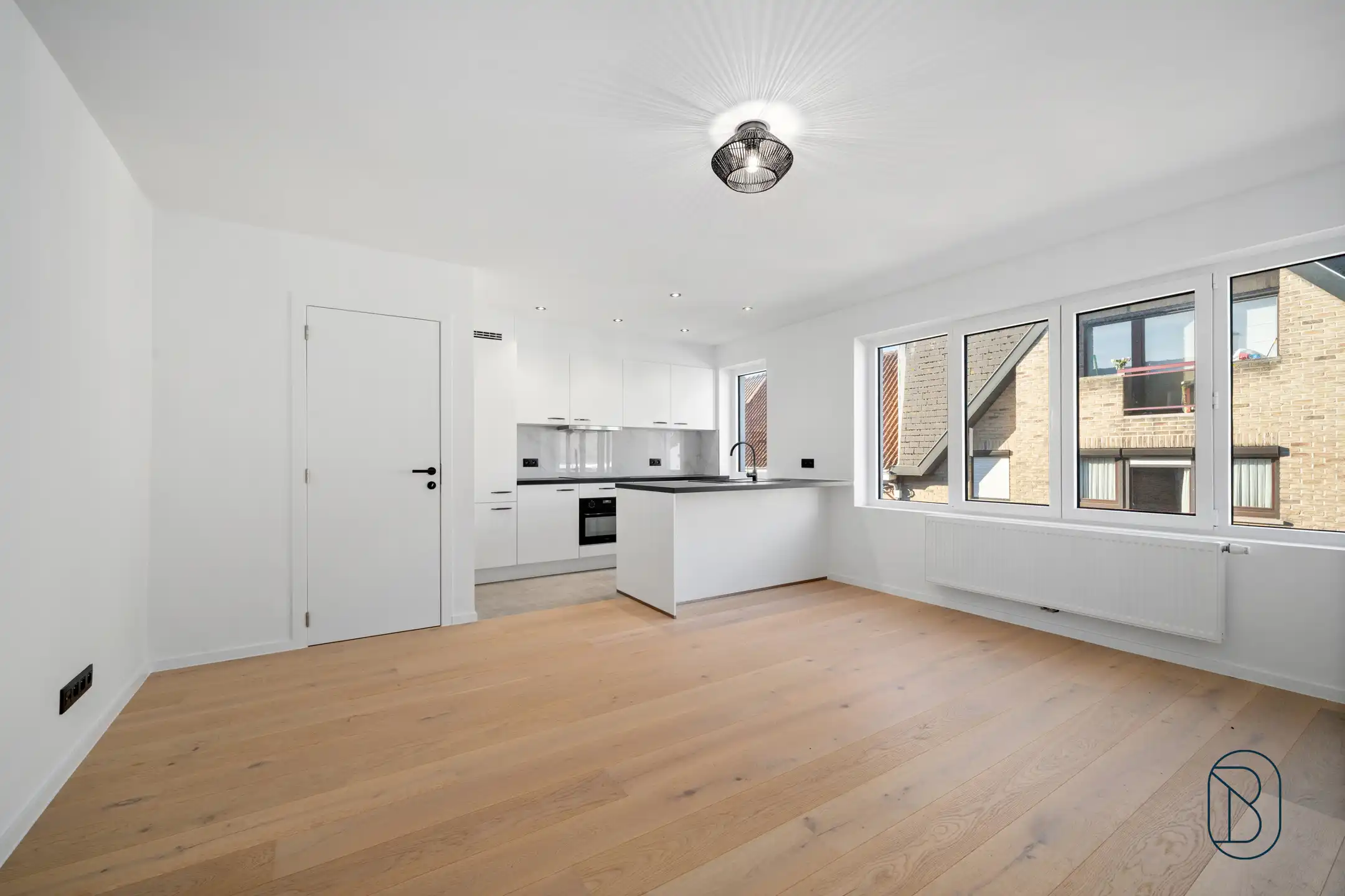 Recent gerenoveerd appartement met terras in Wevelgem foto 3