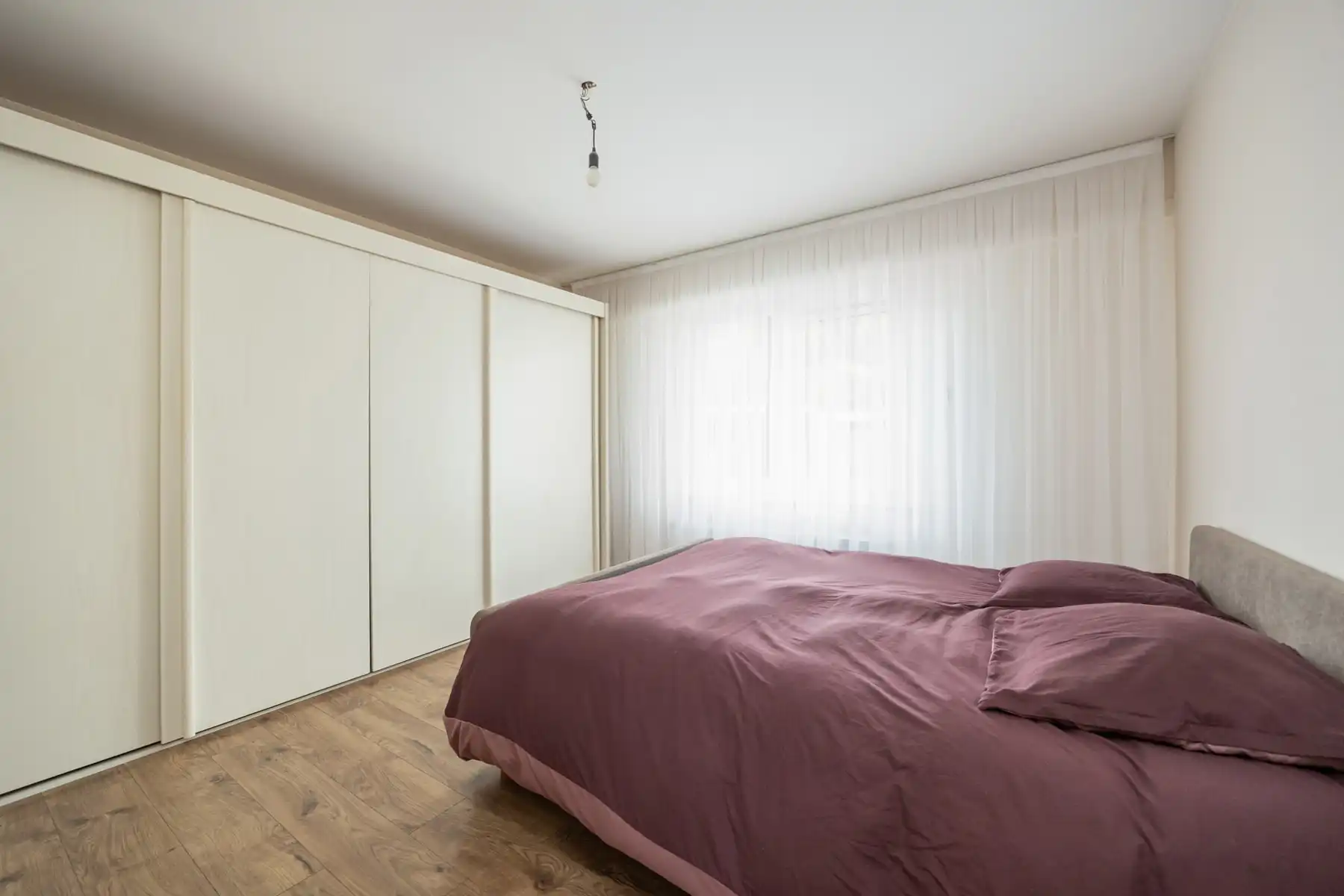 Gerenoveerd app met 2slk en garage foto 15