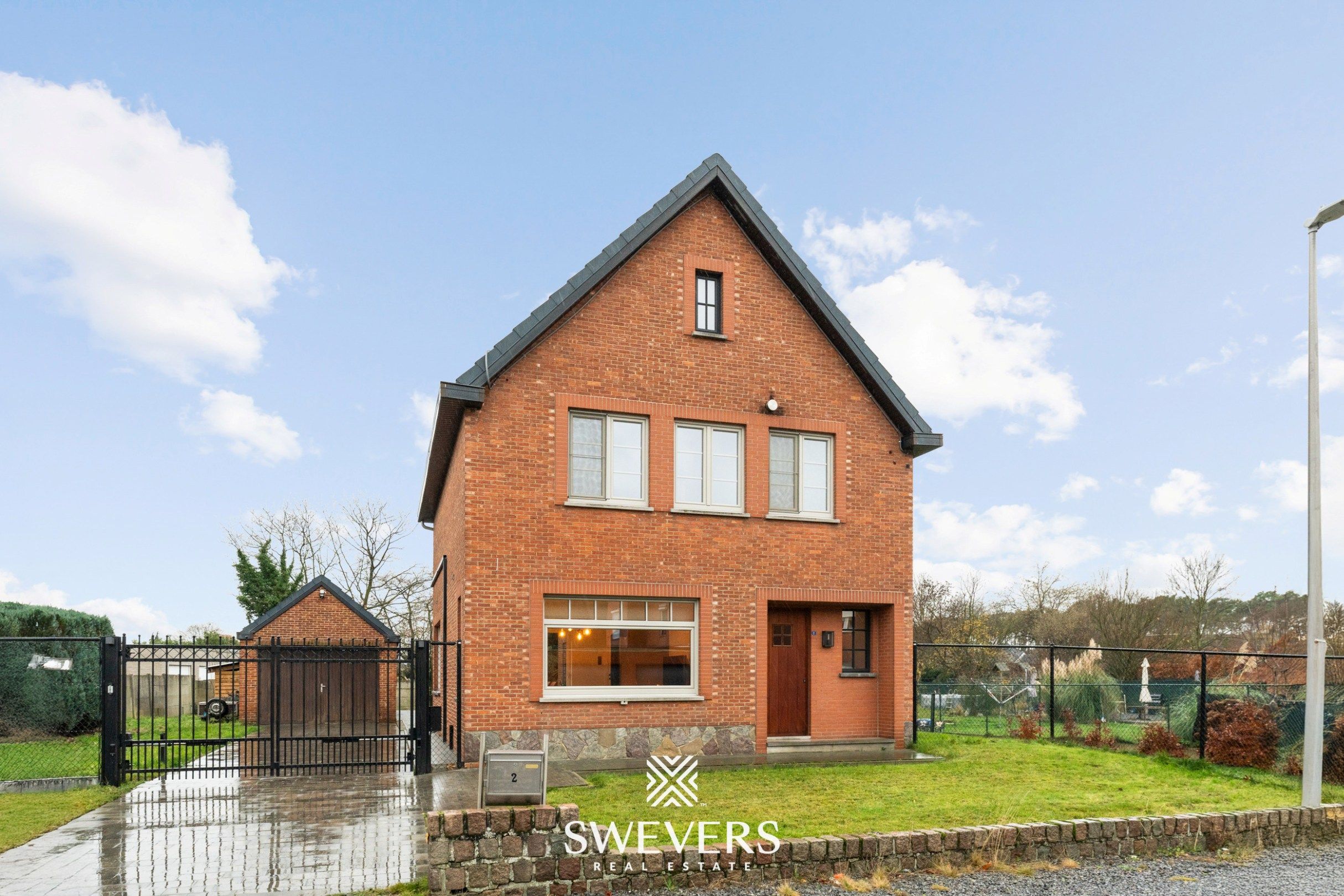 Instapklare en energiezuinige woning met zonnige Zuid-Westtuin te Ham foto {{pictureIndex}}