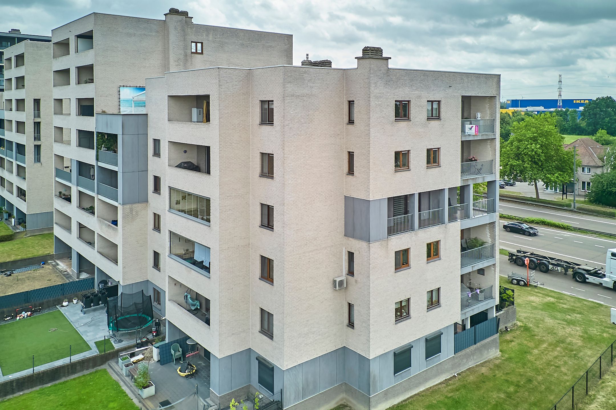 Luxueus afgewerkt penthouse + 2 terrassen + parking foto 18