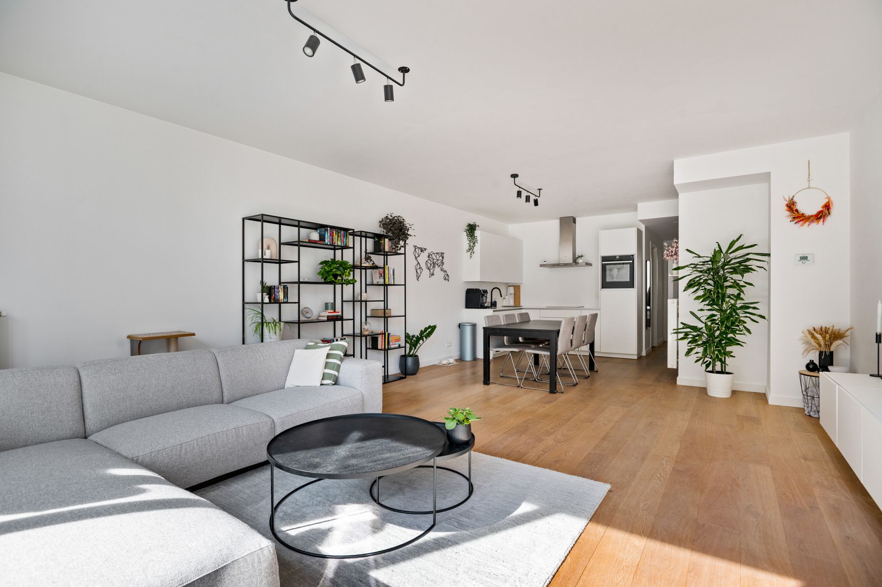 Energiezuinig gelijkvloers appartement met terras en tuin foto 5