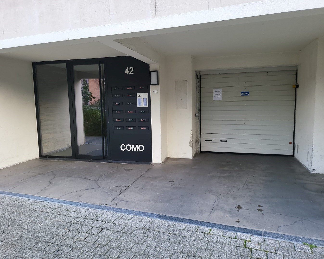 Hoog en droog...aan de voet van het stadscentrum. foto 2