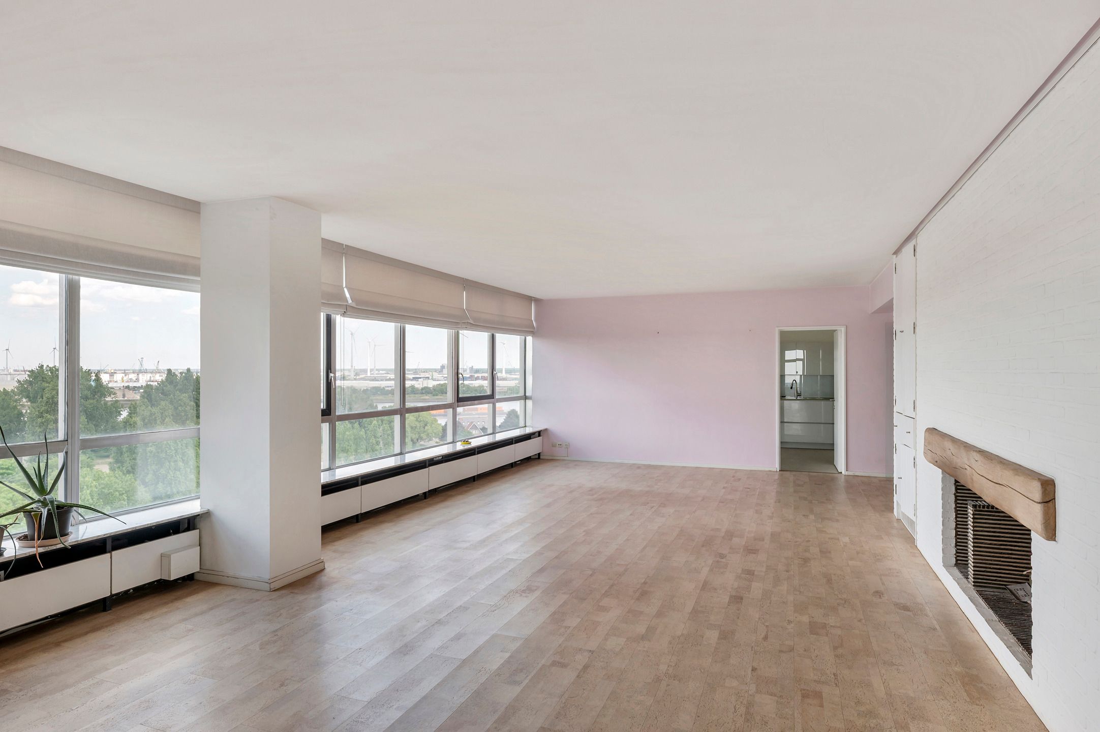 Exclusief appartement met zicht over de skyline van Antwerpen en de Schelde! foto 3