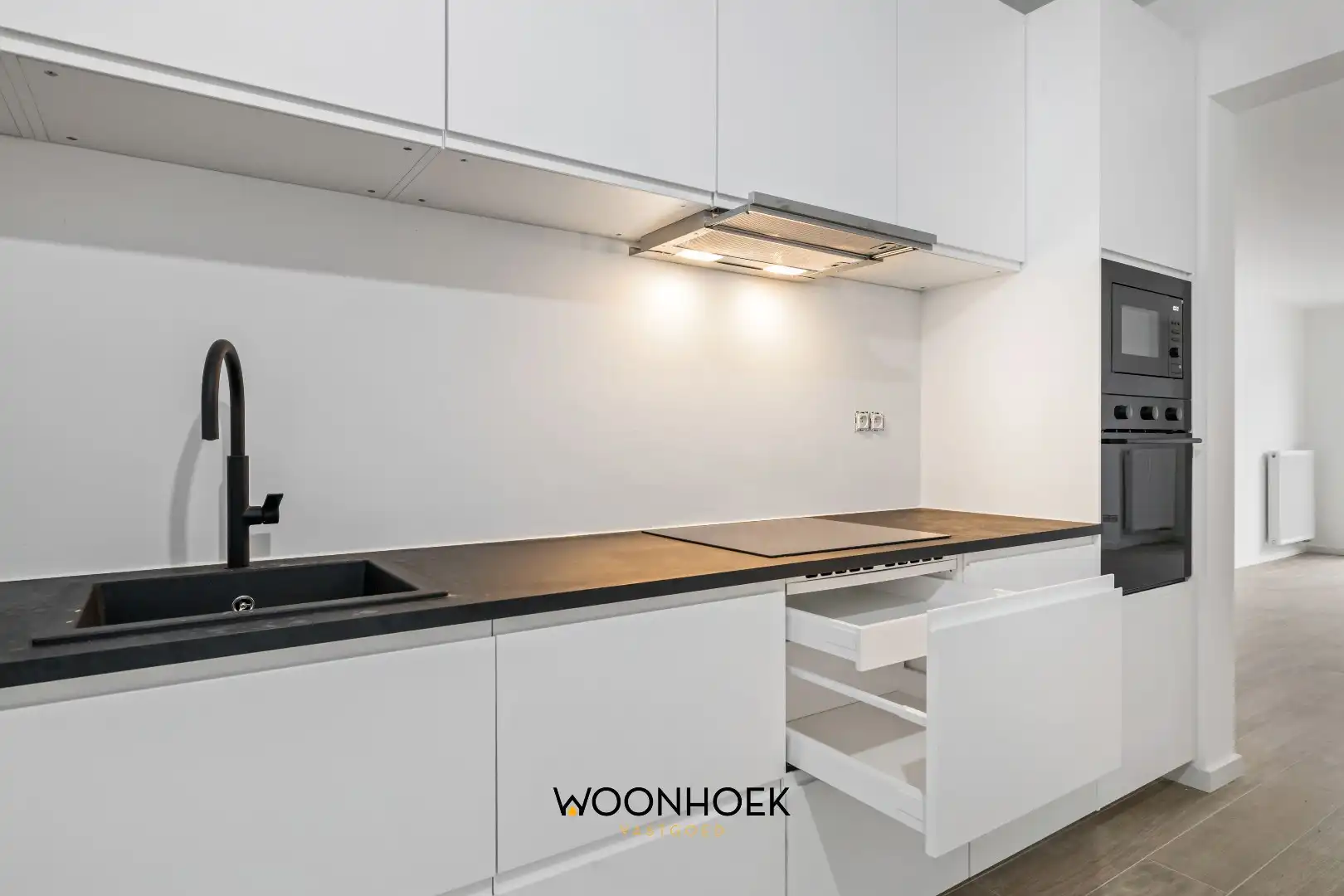 Gerenoveerde, 4-slpk woning met 2 badkamers en tuin! foto 7