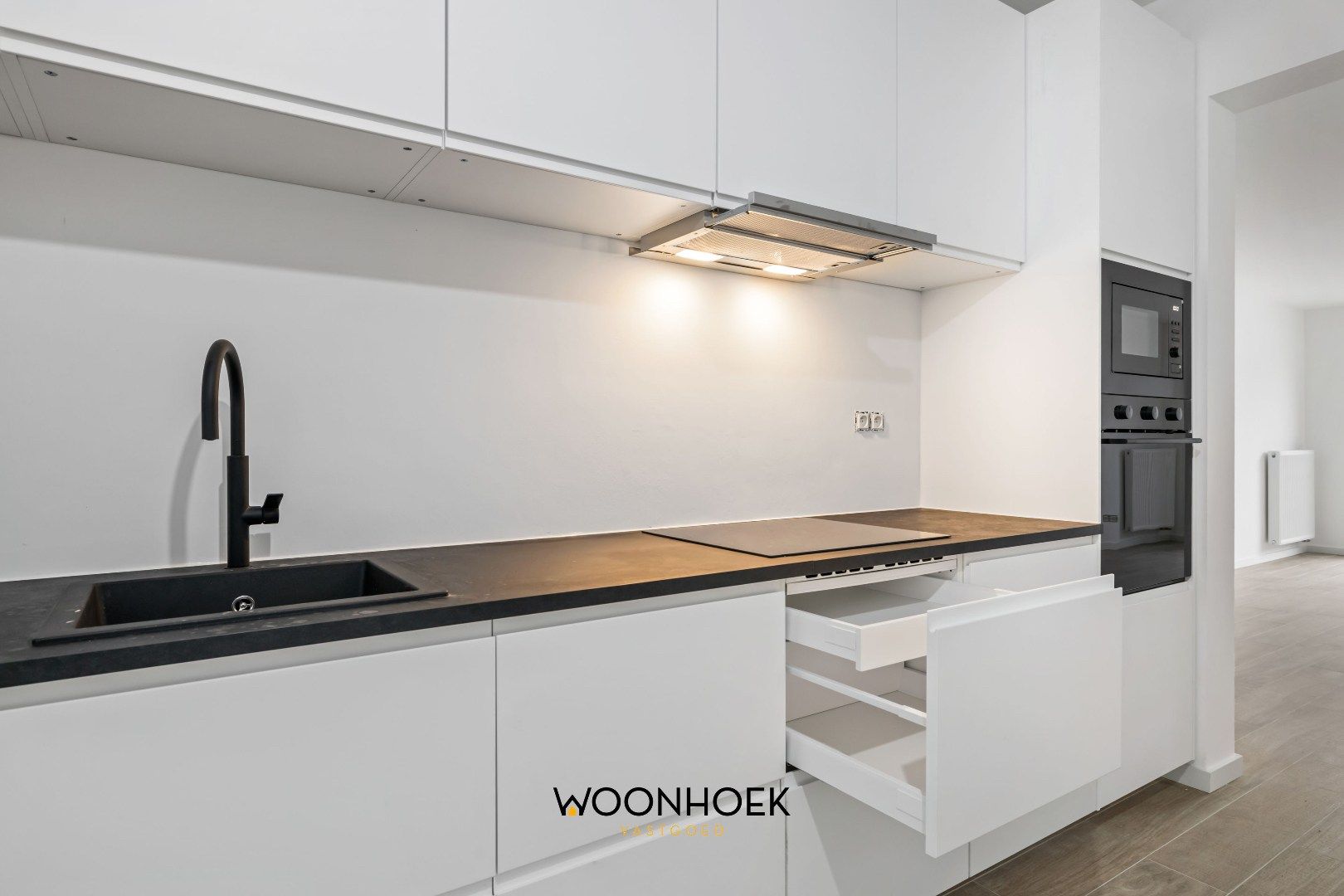 Gerenoveerde, 4-slpk woning met 2 badkamers en tuin! foto 7