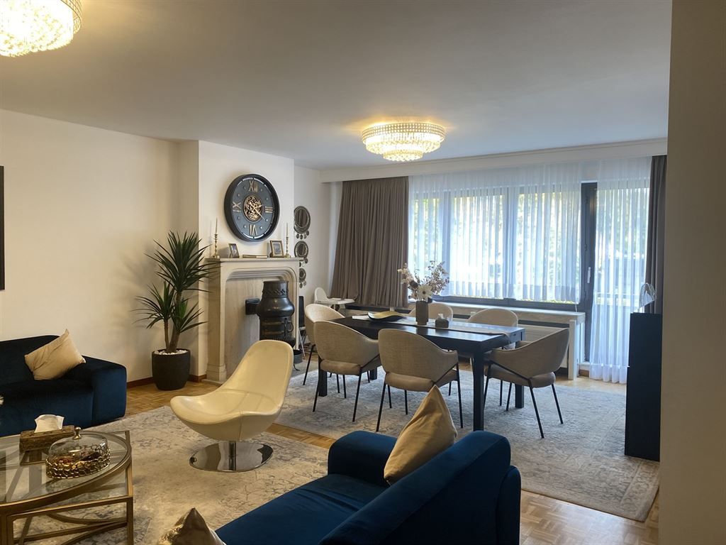 Ruim appartement op 1e verdieping met lift foto 2