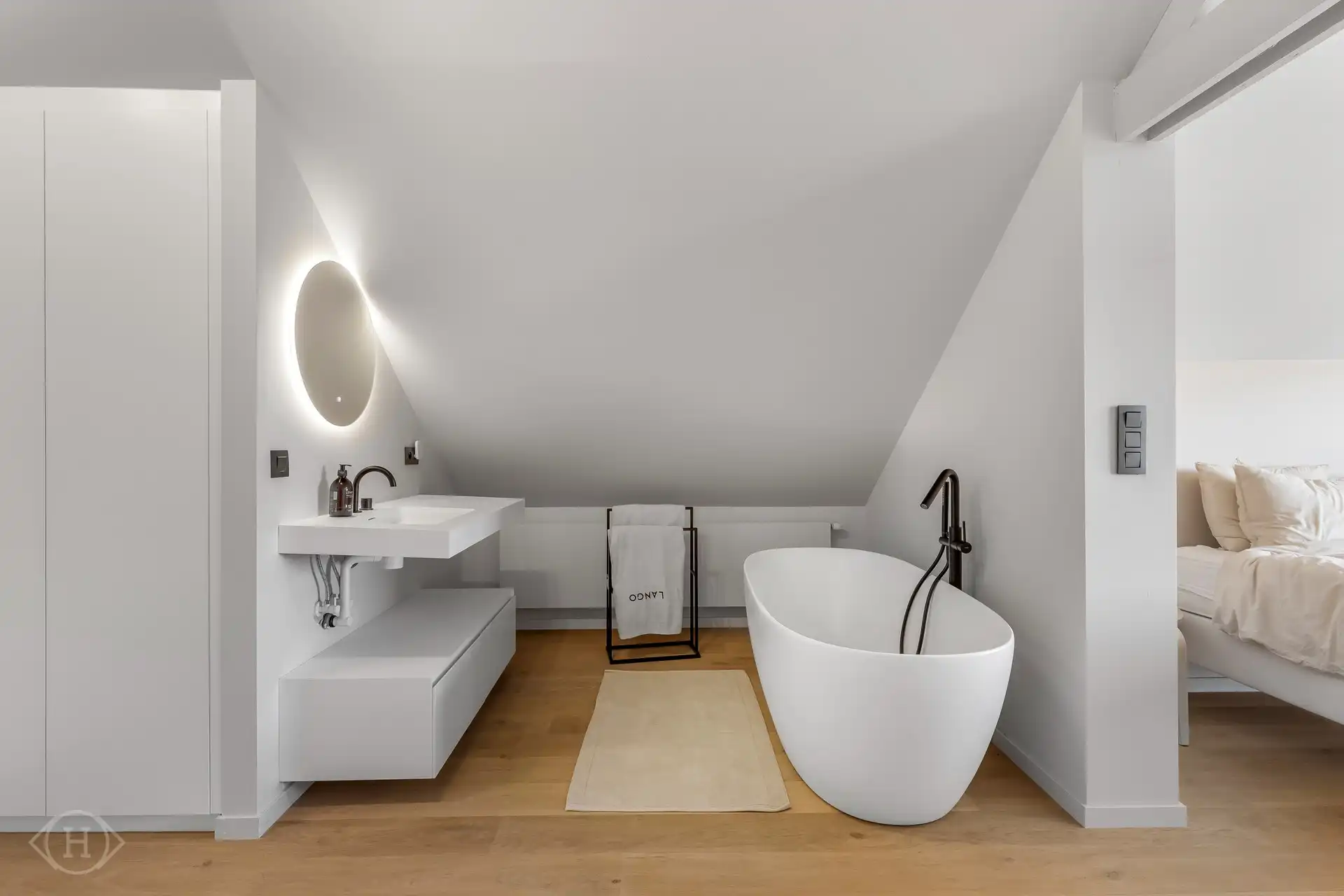 Stijlvol gerenoveerde vrijstaande woning met EPC B foto 23
