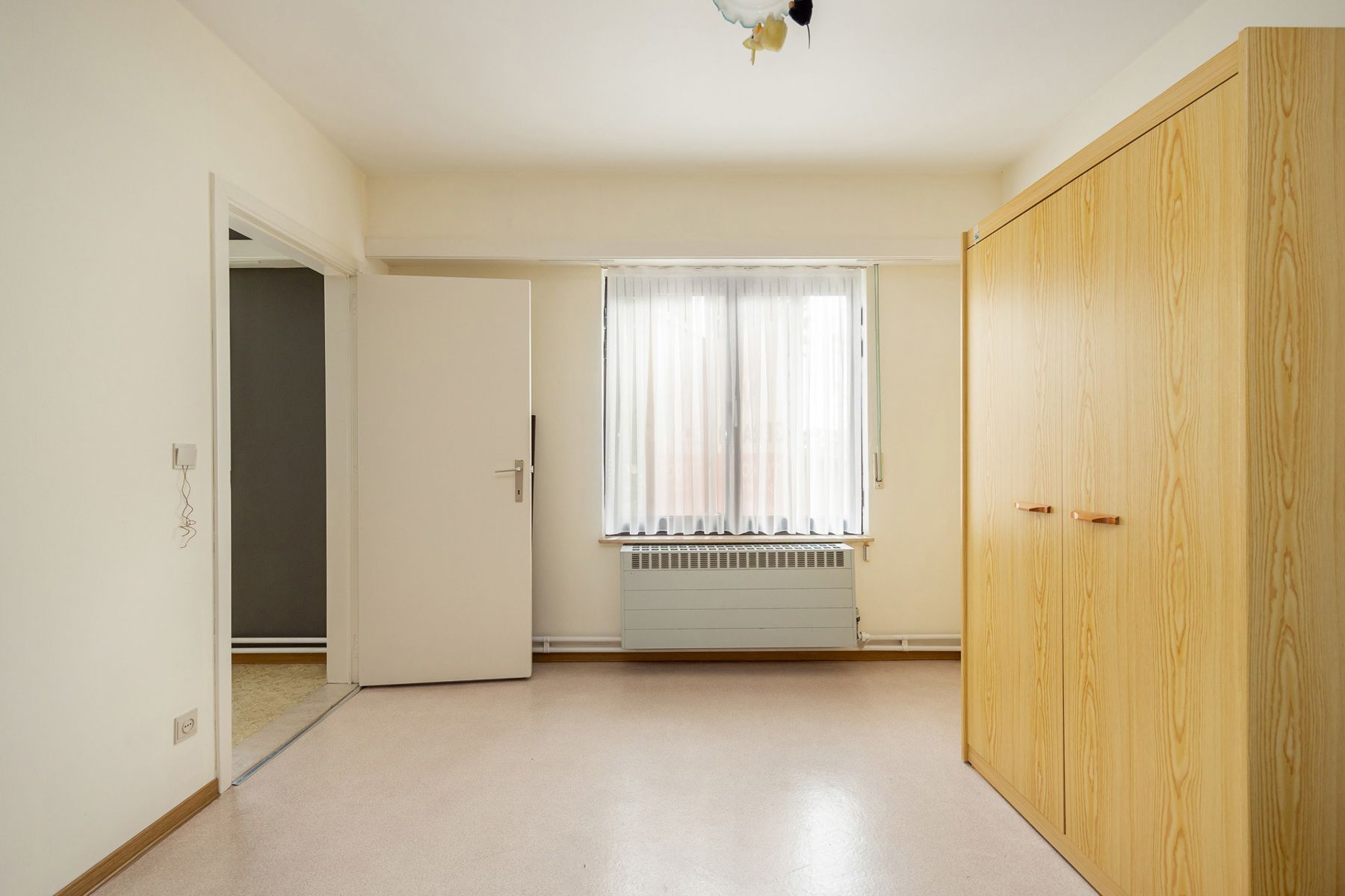 Ruime woning met 4 slks en 2 bdks op 886 m² foto 30