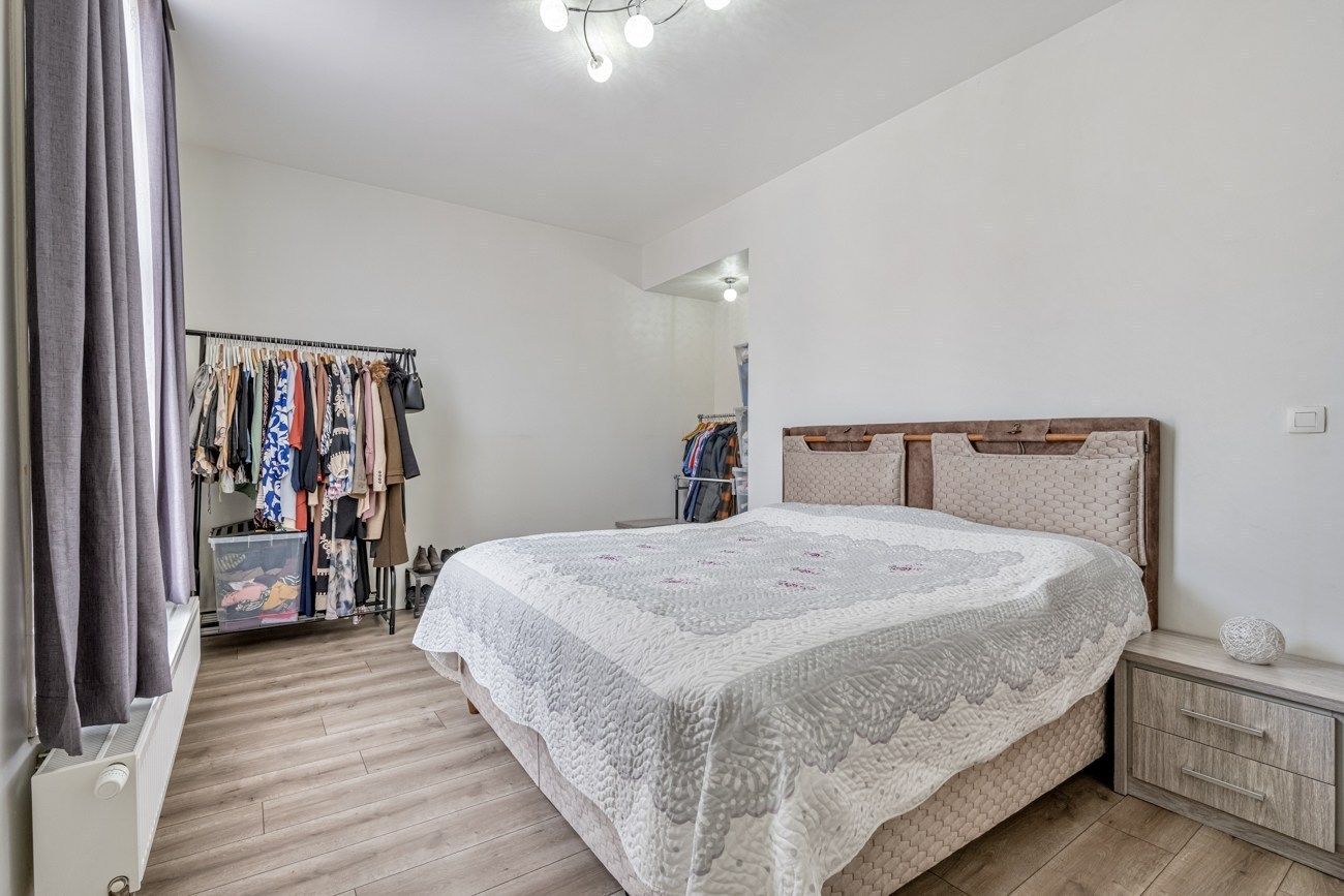 Instapklare woning op gegeerde locatie in Sint-Amandsberg foto 15