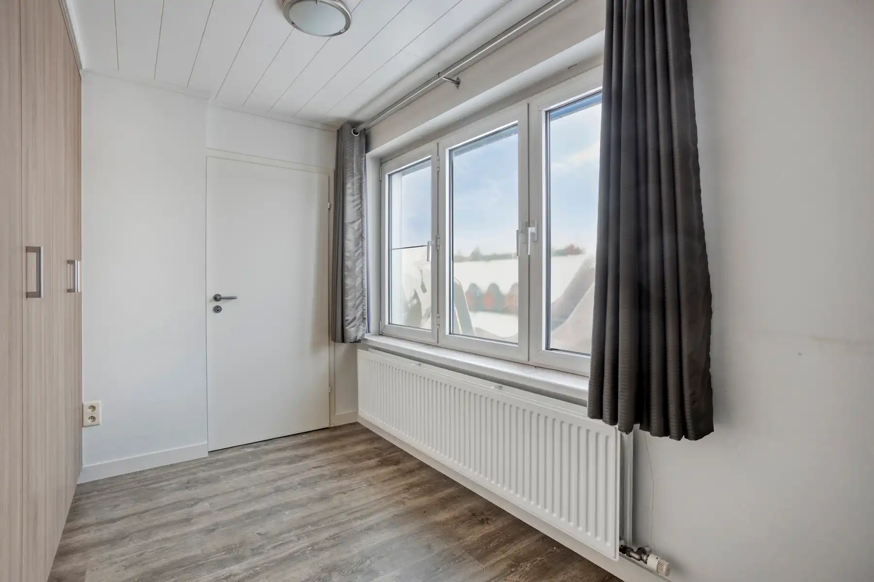 Ruim en fris appartement met 2 slaapkamers te Landen foto 10