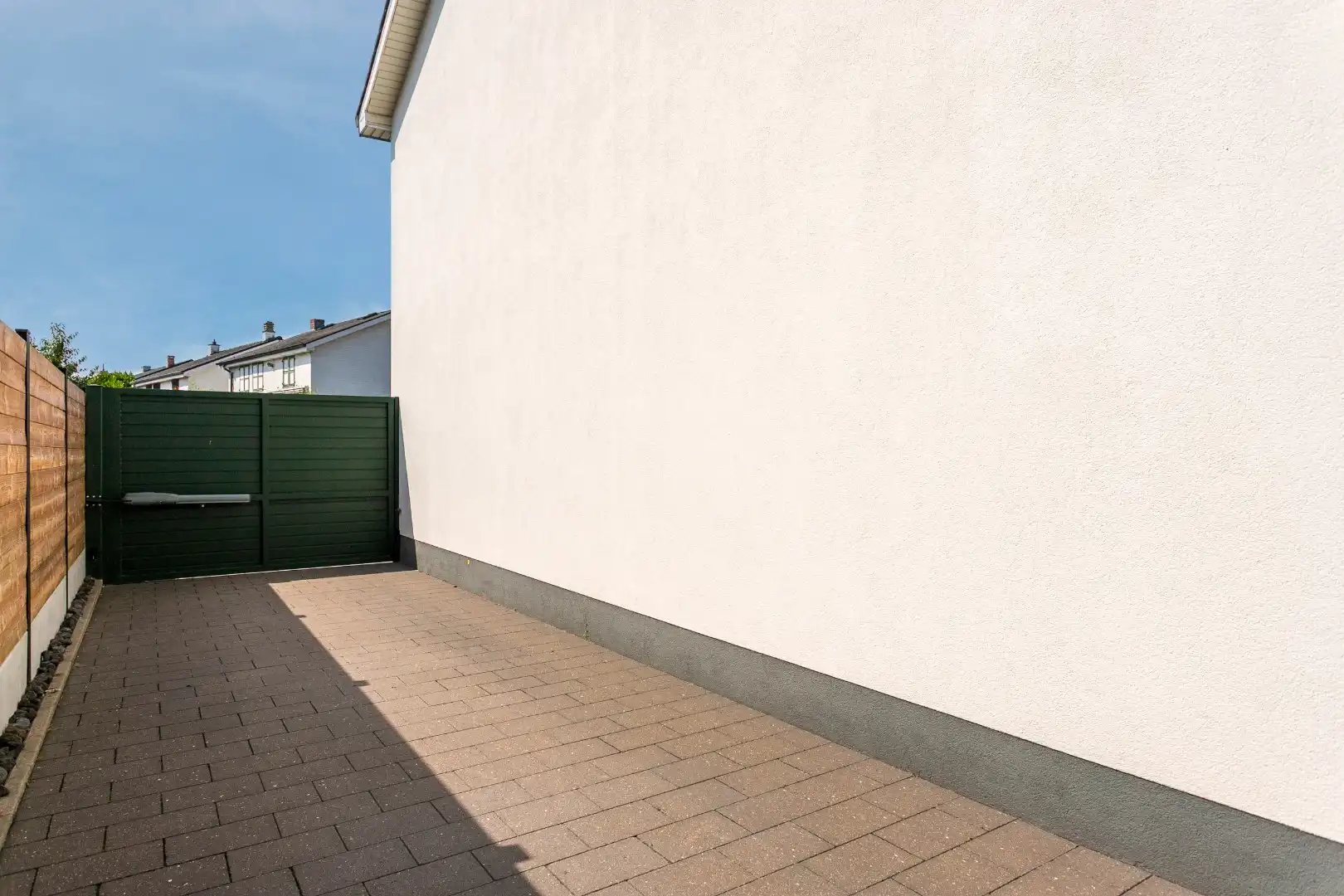 Gerenoveerde villa met 4 slaapkamers, garage en tuin in gegeerde woonwijk te Buizingen foto 20