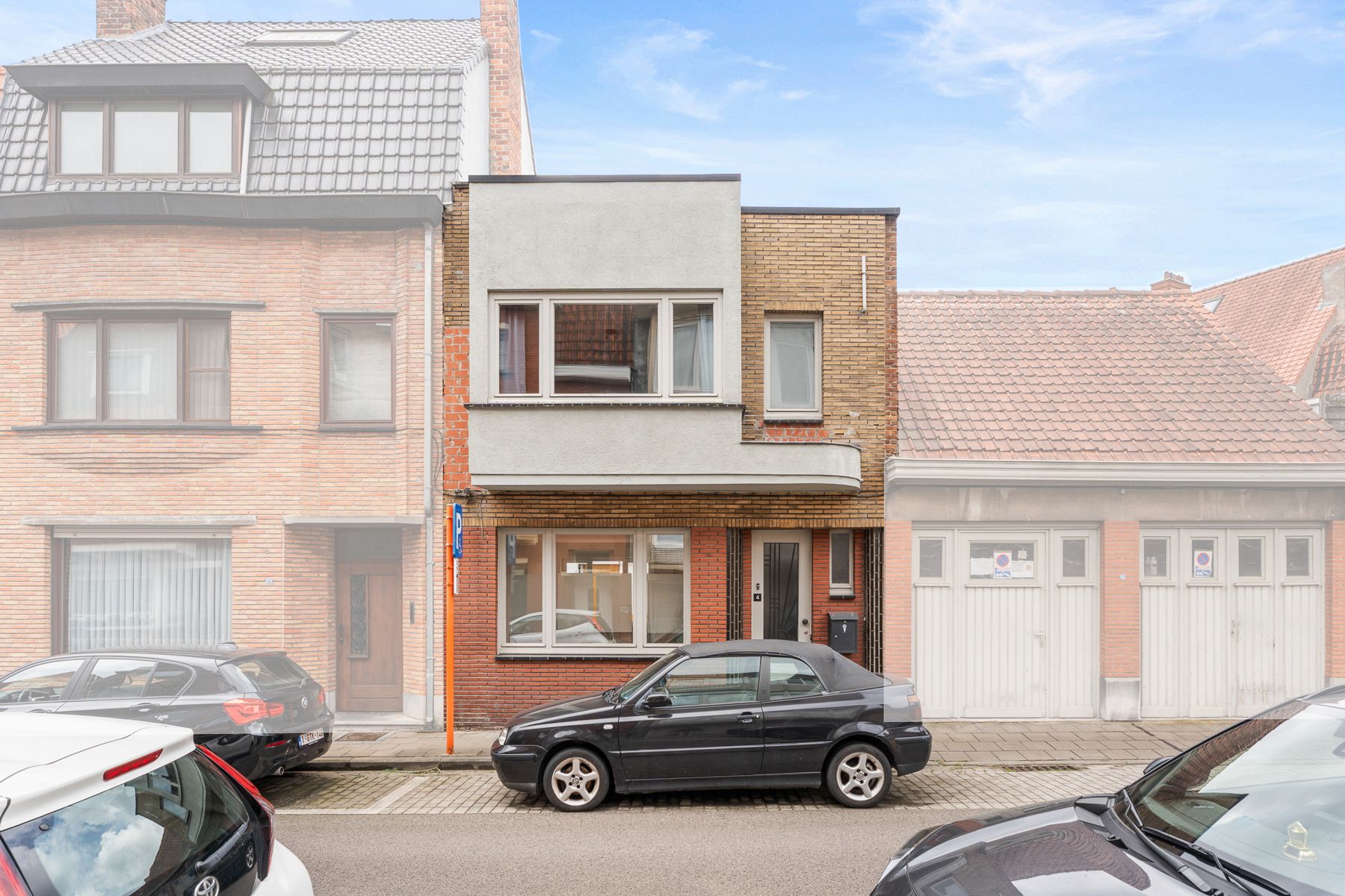AUTHENTIEKE  2 SLPK INTERBELLUMWONING MET ZONGERICHT TERRAS foto 2