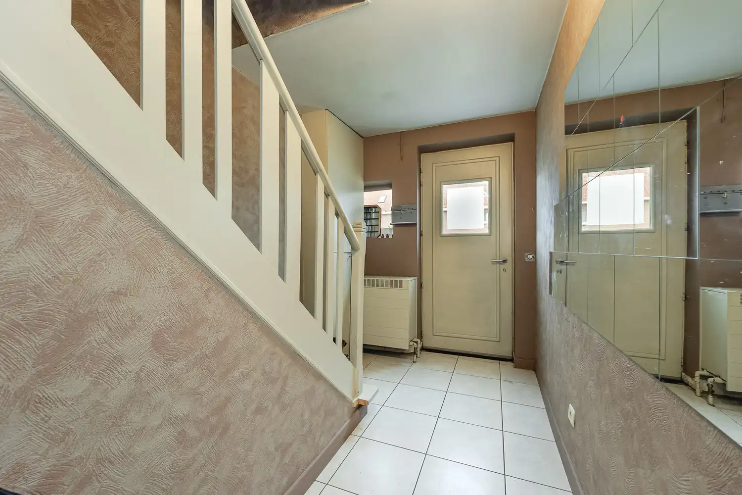 Ruime gezinswoning met 3 slk, tuin, garage en hobbykamer foto 15