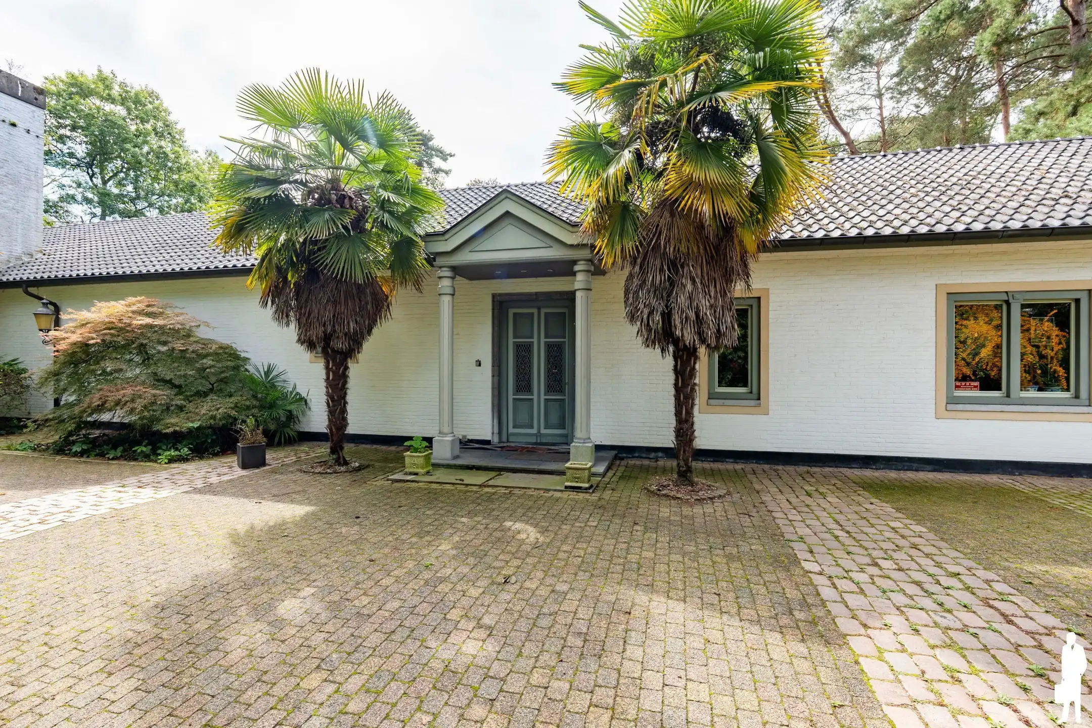 Renovatieproject op uitzonderlijk perceel van ca. 8.300 m² foto 3