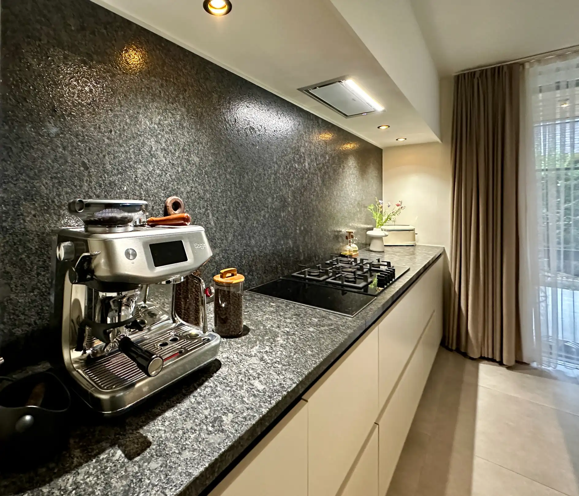 Energiezuinig gelijkvloers tweeslaapkamerappartement in Heusden-Zolder foto 11