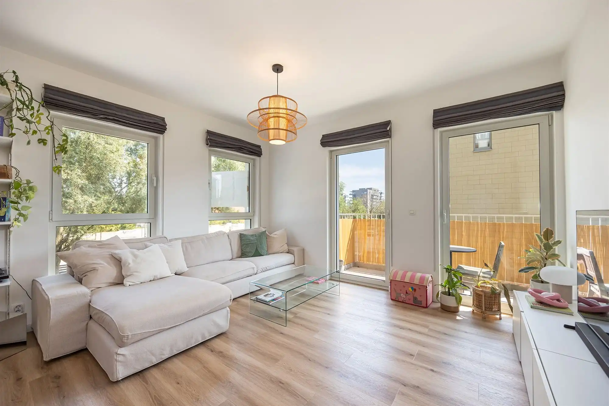 Instapklaar modern hoekappartement met 2 slpk. en terras foto 2