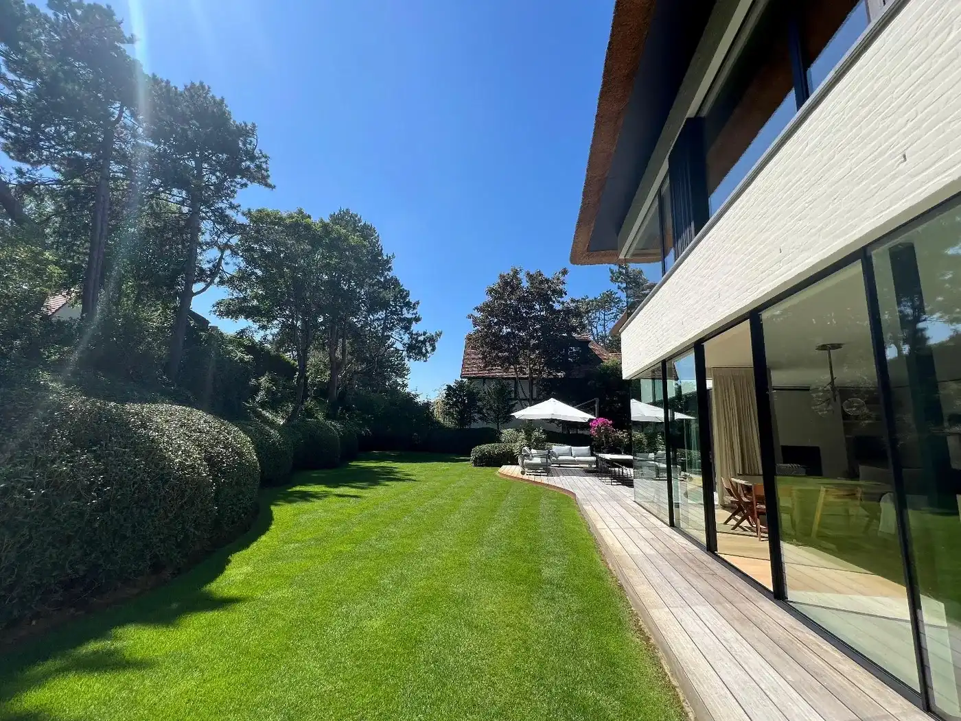 Luxueuze villa gelegen op een zeer rustige en begeerde ligging in het Zoute foto 2