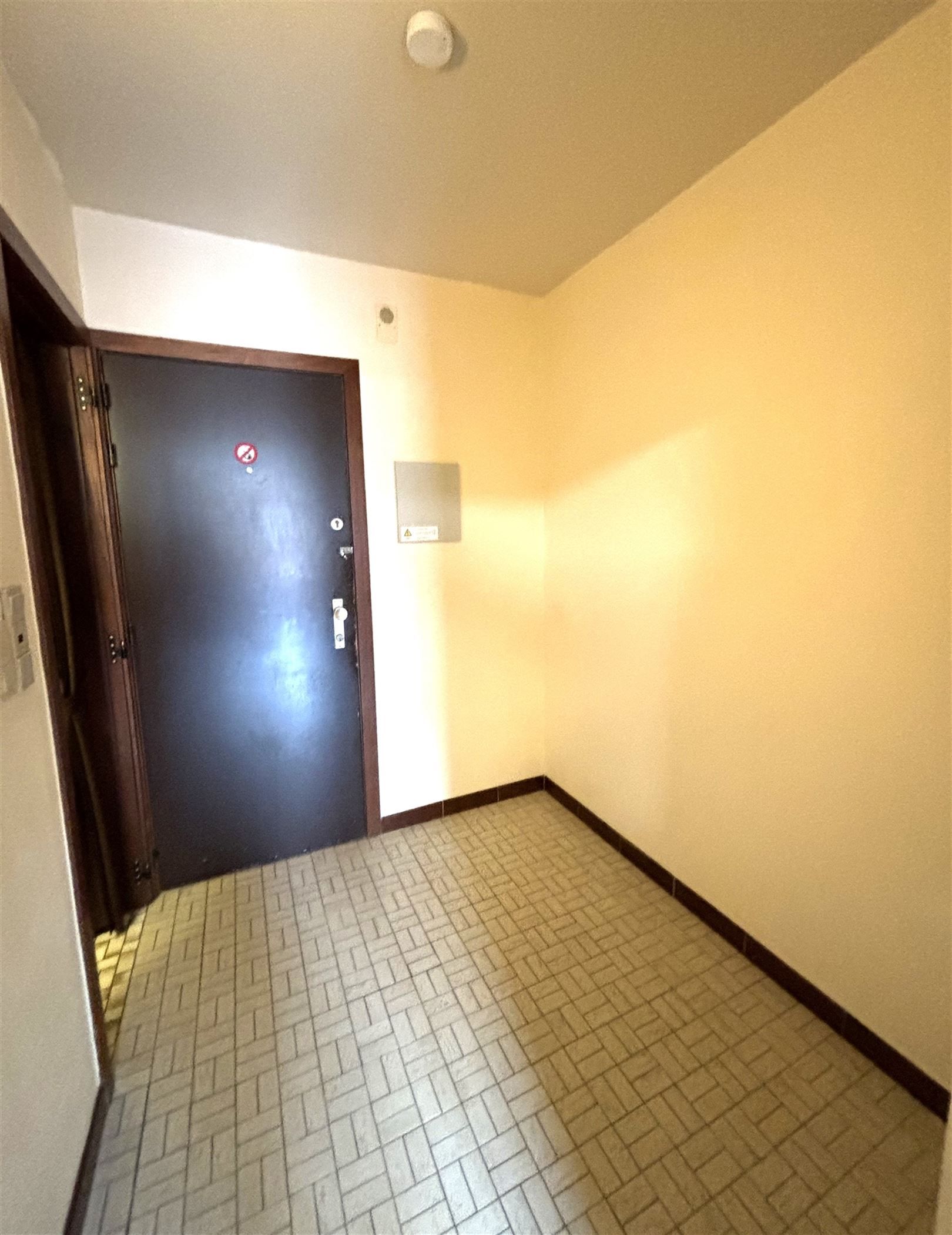 Gemeubelde studio Te Huur  foto 12