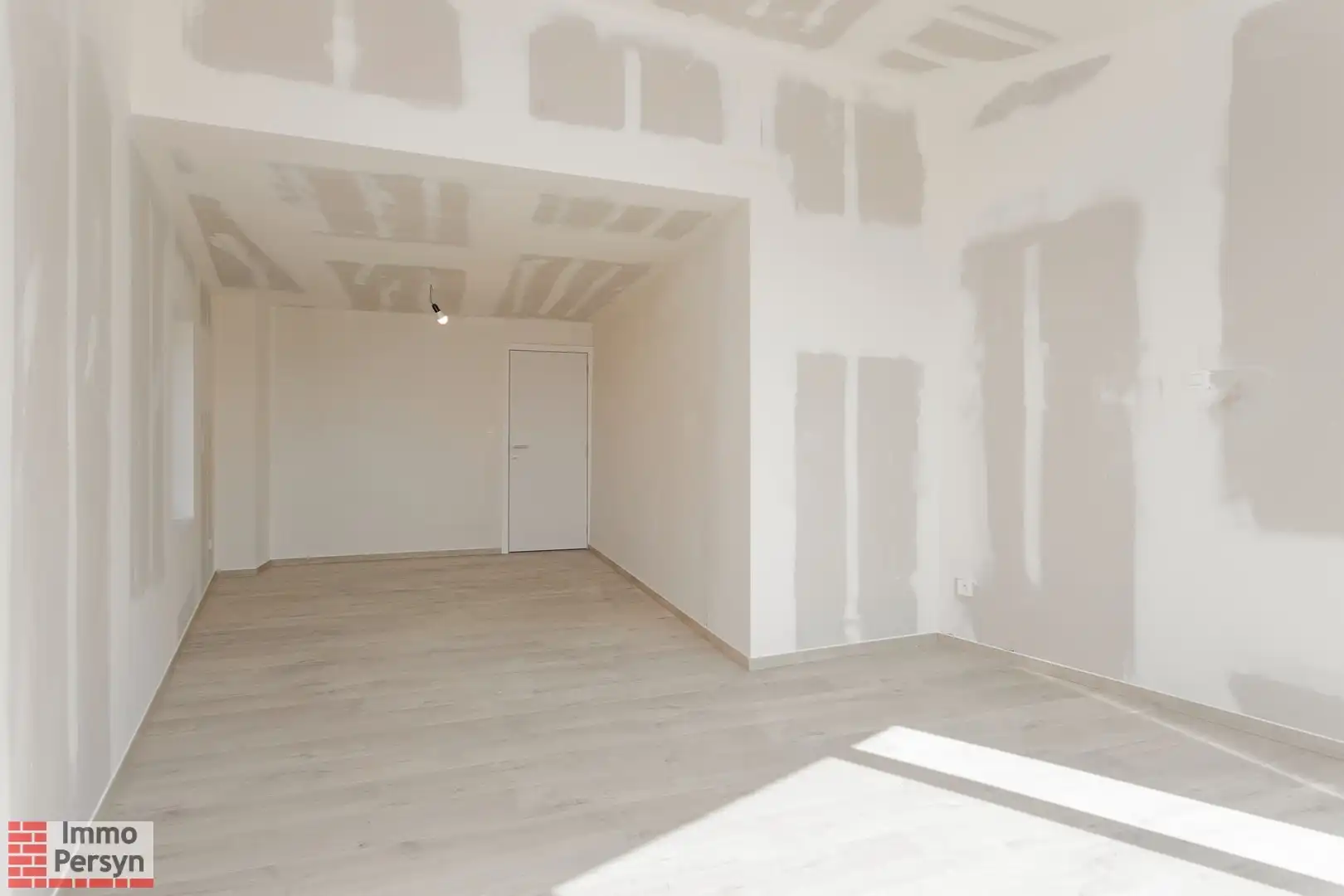 Instapklare halfopen bebouwing met 3 slaapkamers foto 17