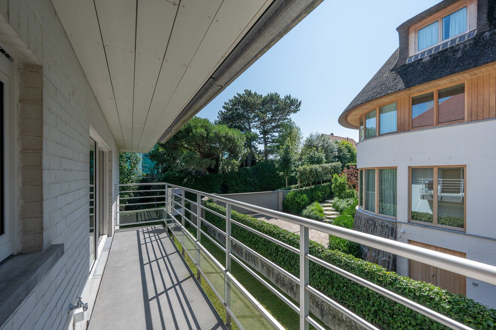 Magnifiek gerenoveerd hoekappartement gelegen in een paadje op wandelafstand van de zee en het Albertplein. foto 4