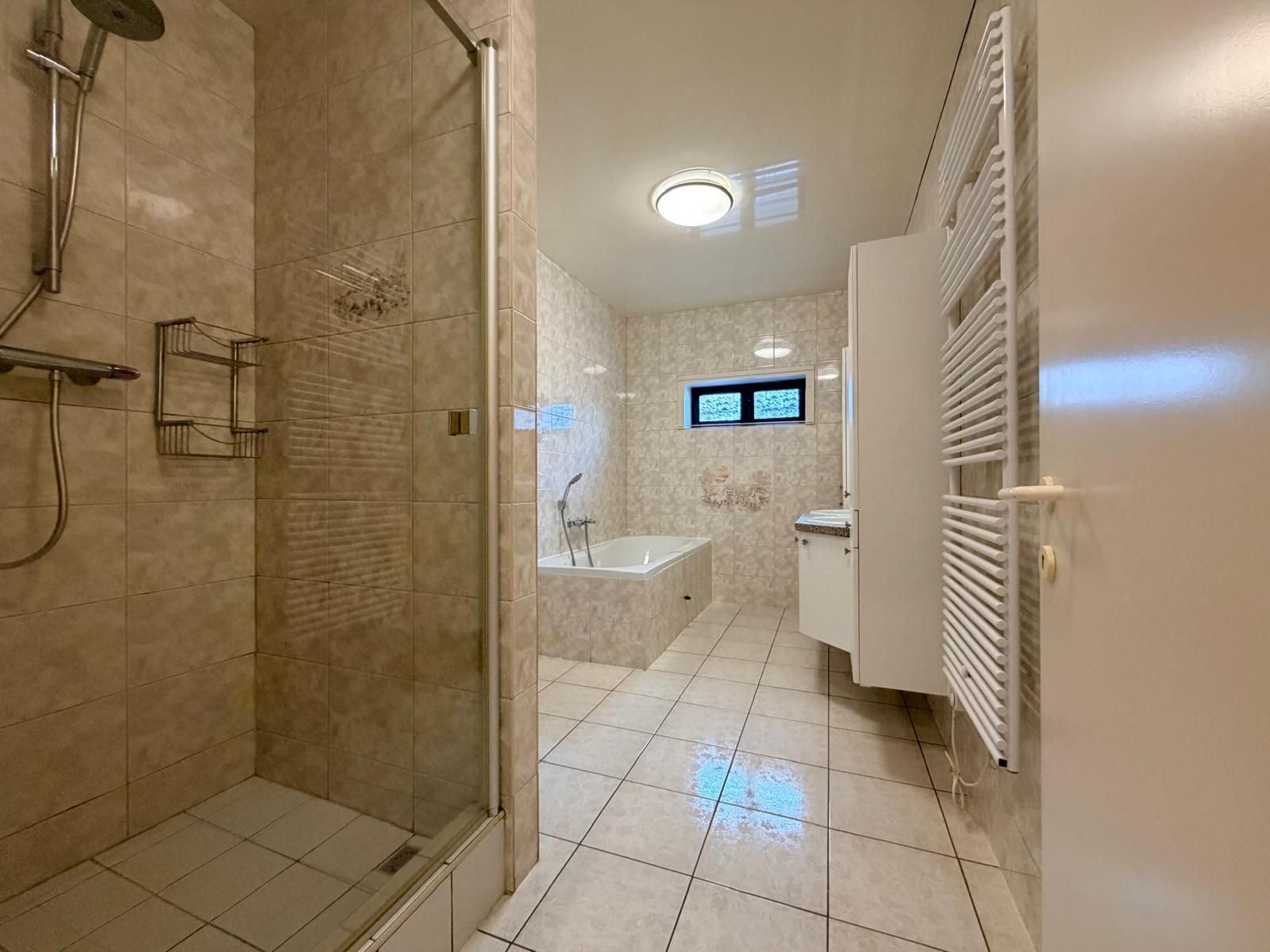 Gelijkvloers appartement met 3 slaapkamers foto 10