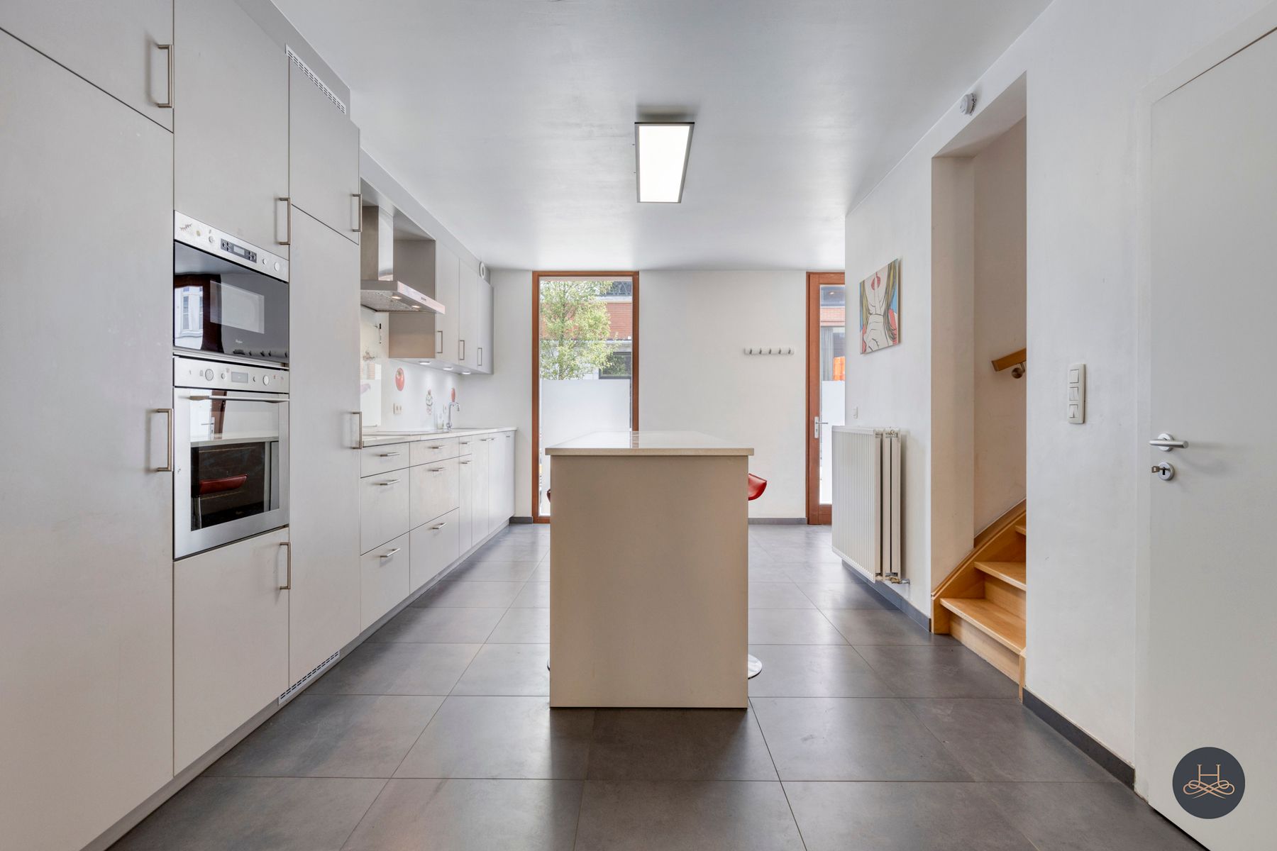 Ruime vernieuwde woning in hartje Mechelen foto 3