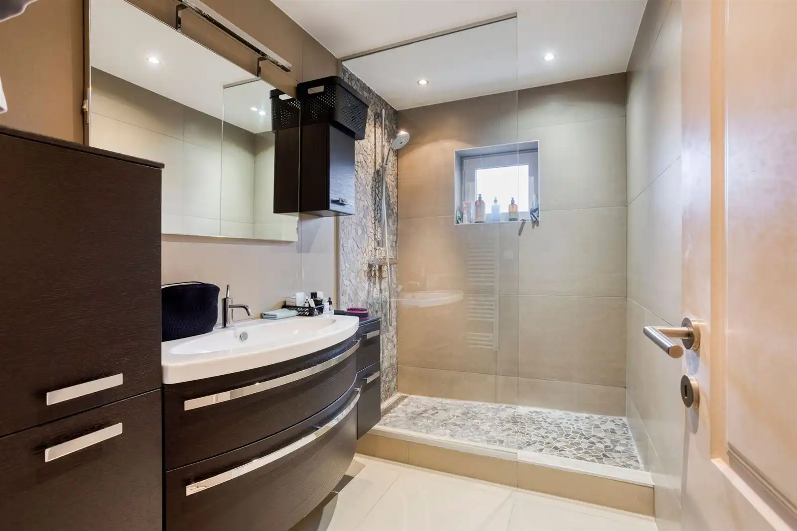 Appartement  met terras en garage  foto 16