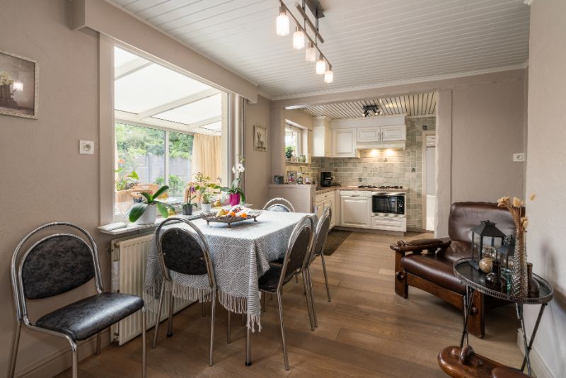 --- NIEUW --- Vlot bereikbare halfopen woning (170m²) met zonnegerichte tuin! foto 8