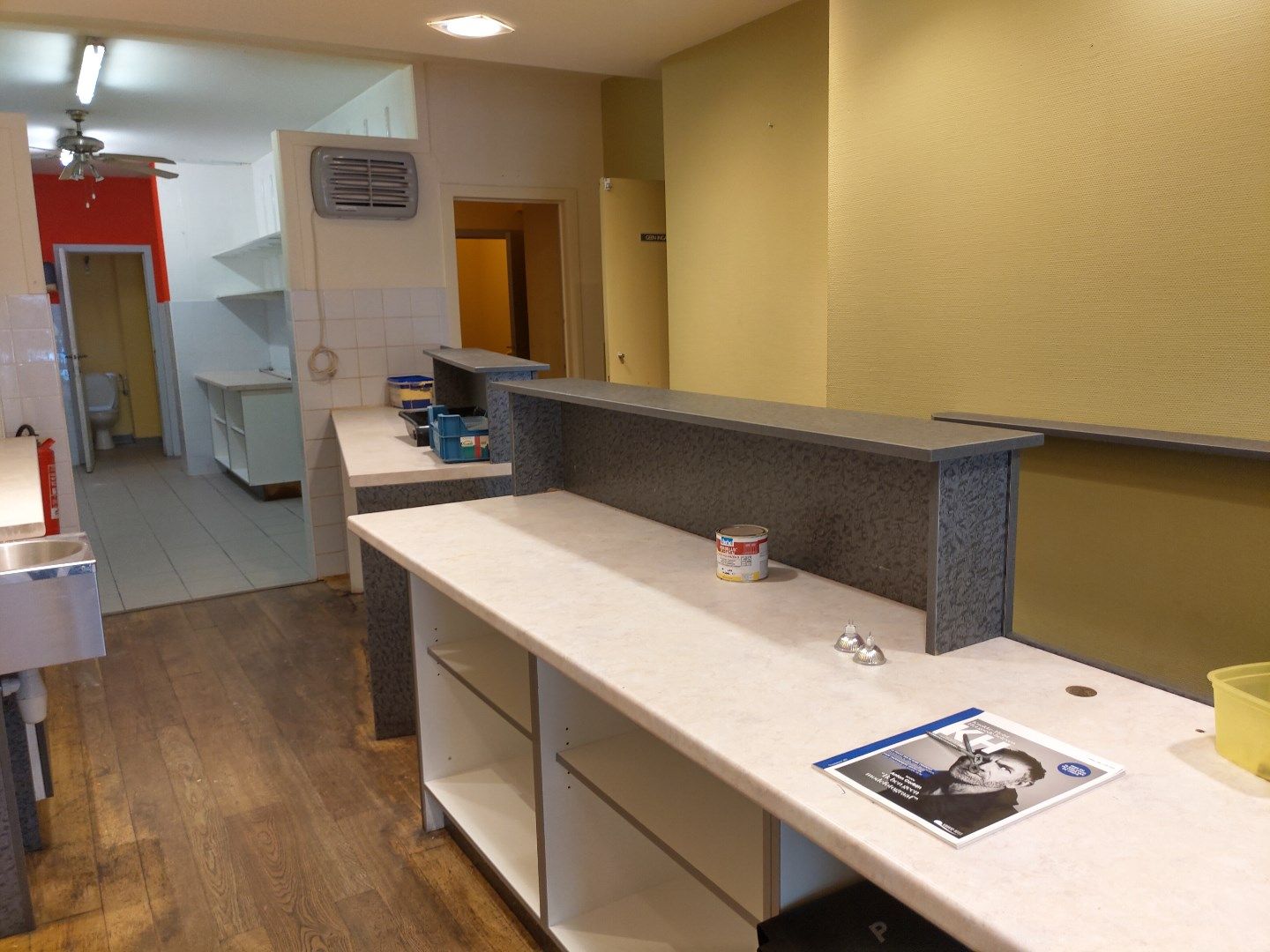 Kantoor- of winkelruimte in Heist aan zee! foto {{pictureIndex}}