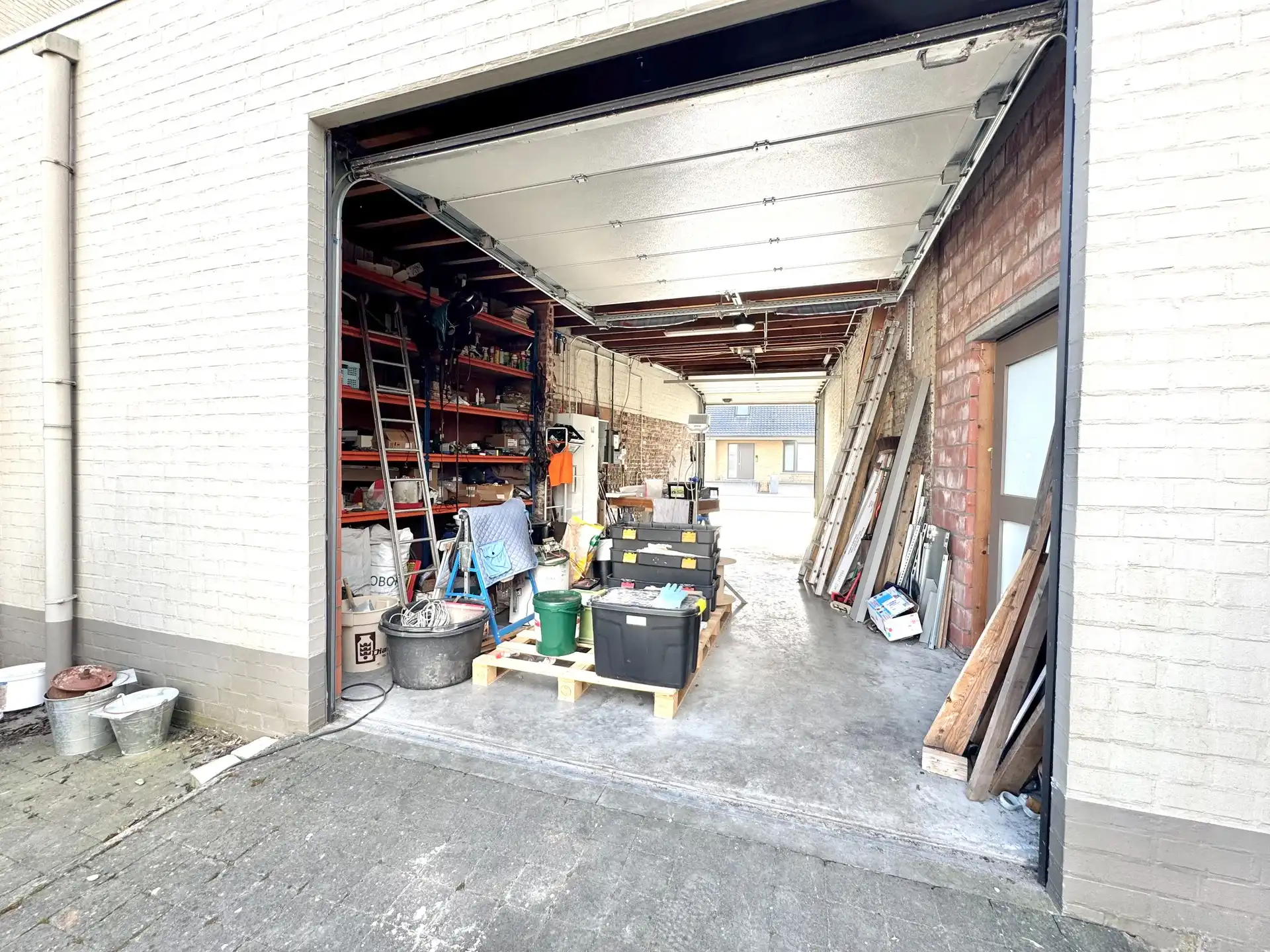 ENERGIEZUINIG GEBOUW MET 2 GROTE GARAGES - 553 M² foto 16