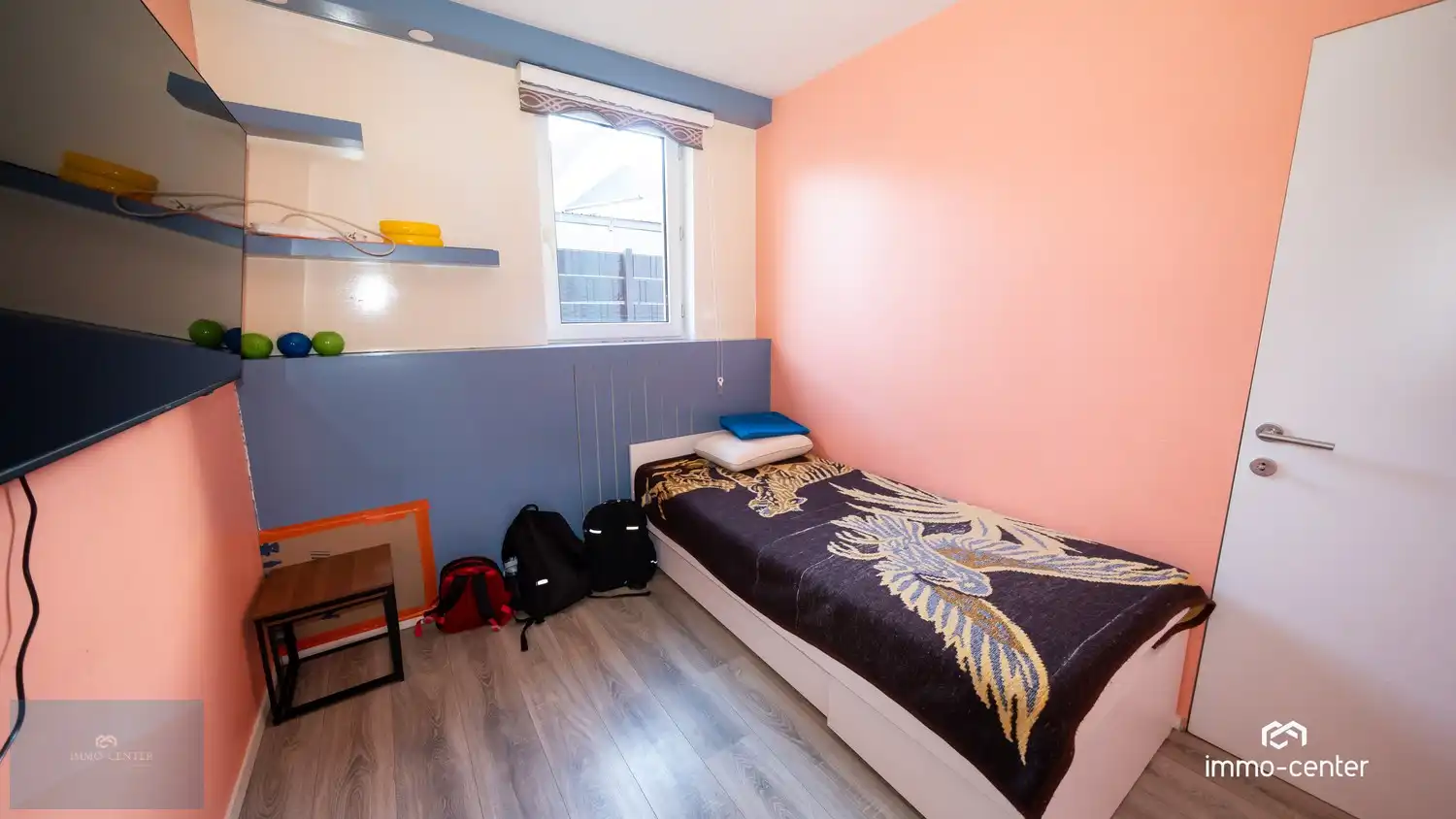 🏡 Gerenoveerde gezinswoning met tuin in Genk – EPC.   C foto 12