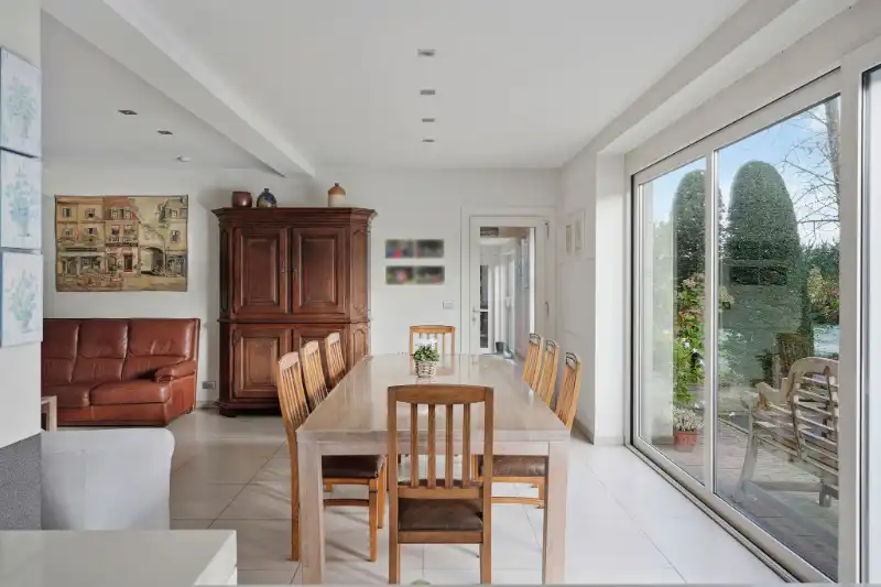 Landelijke woning met loods foto 10