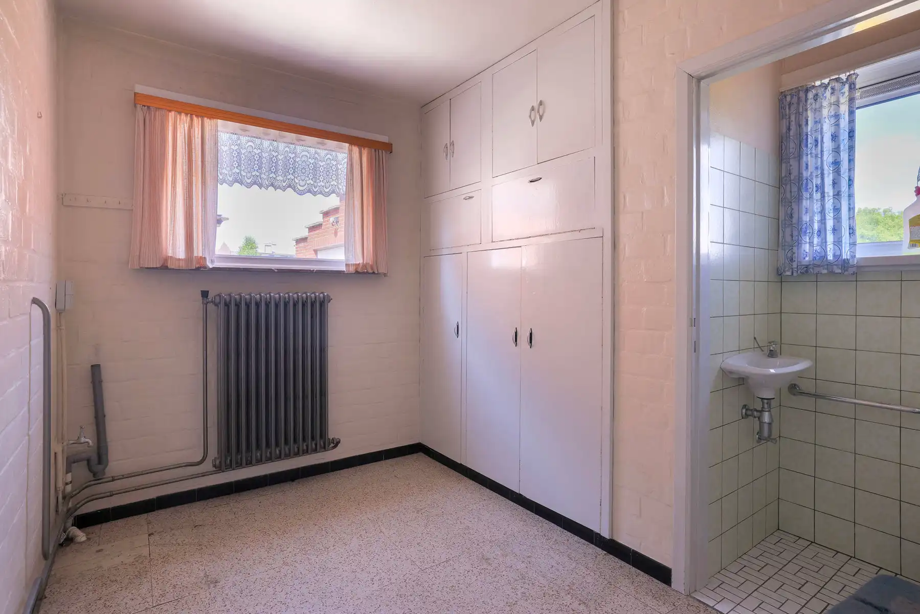 Te renoveren woning met 3 slpks, ruime zolder en diepe tuin in Mol-Ezaart foto 12