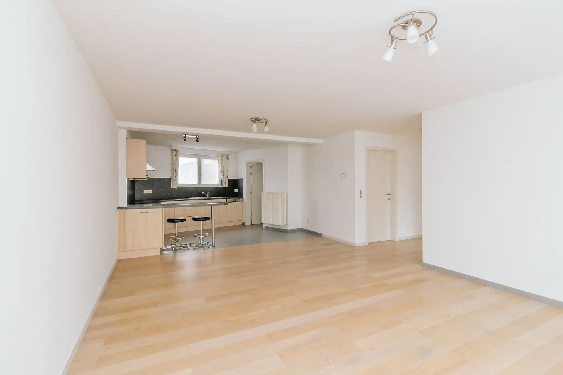 Lichtrijk appartement nabij Runcvoortpark foto 6