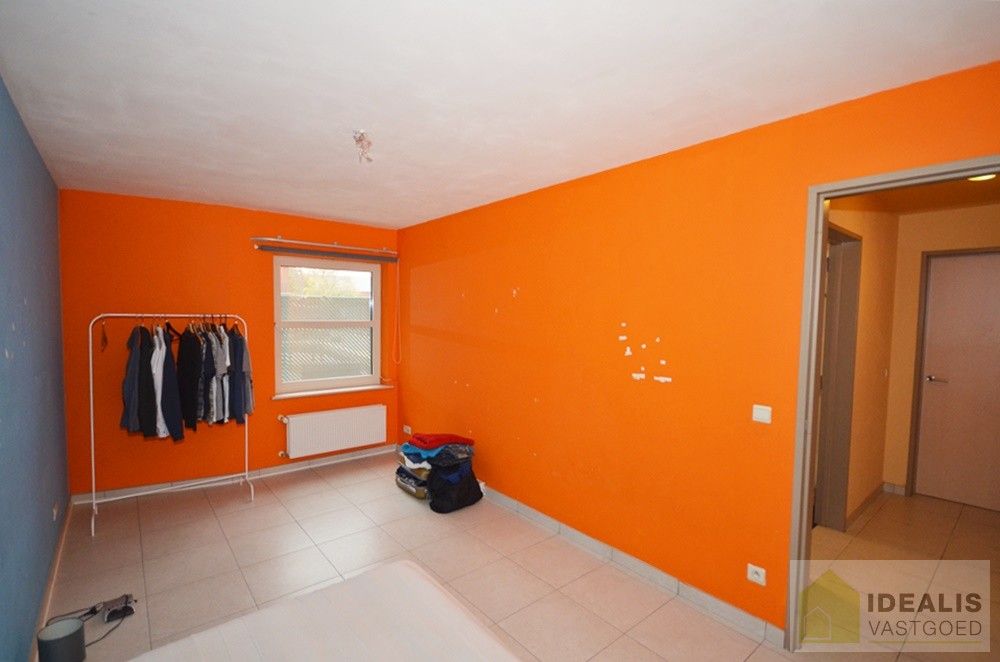 Ruim en aangenaam appartement pal in het centrum van Neerpelt! foto 11