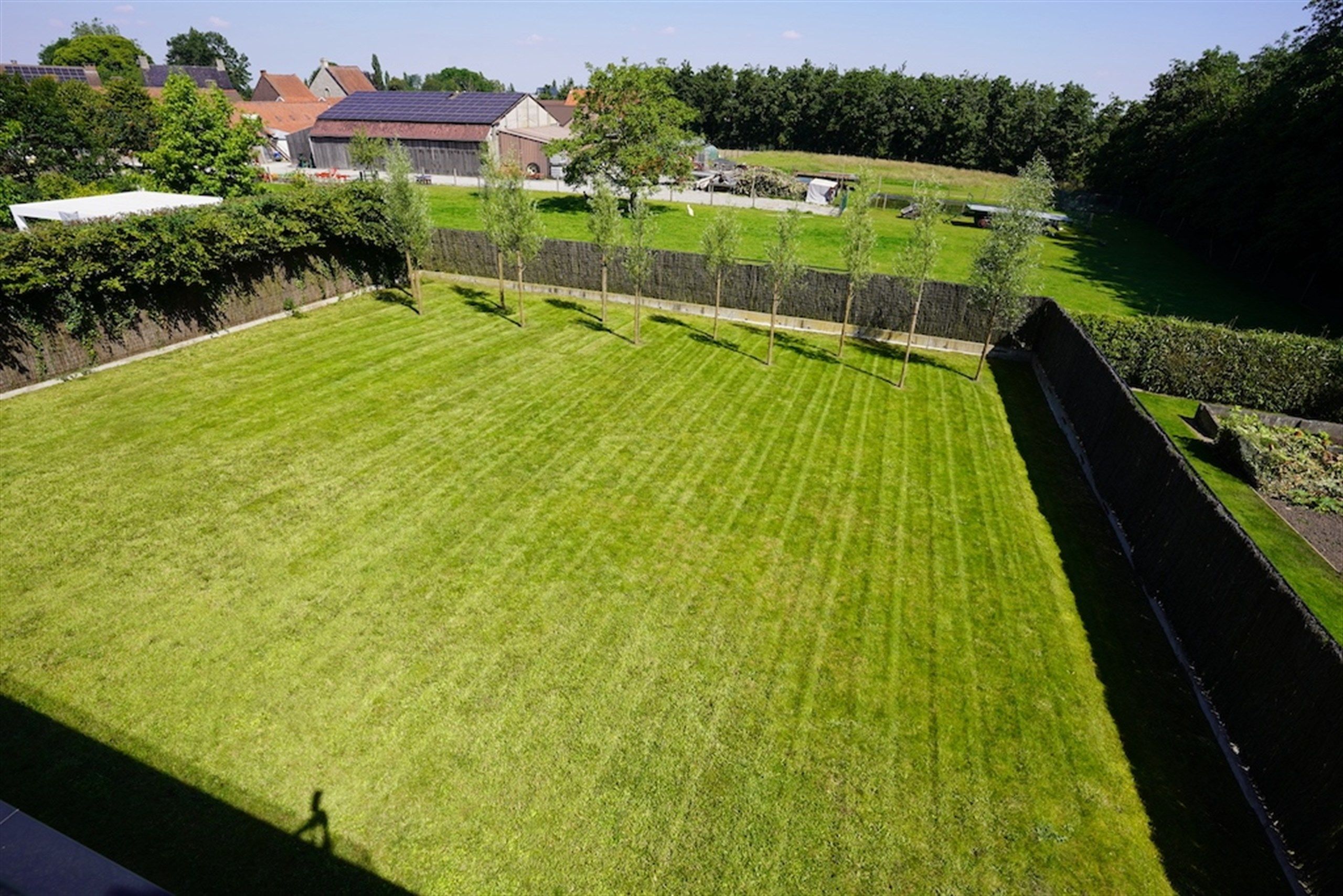 Energiezuinige eigendom (2017) met 4 slaapkamers en bureel foto 23