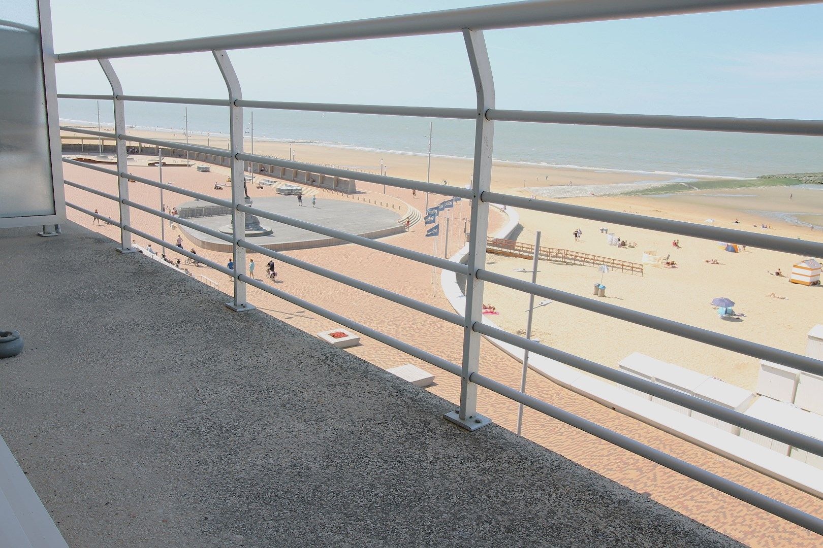 Zeer aangenaam appartement met zonneterras op de Zeedijk foto 4