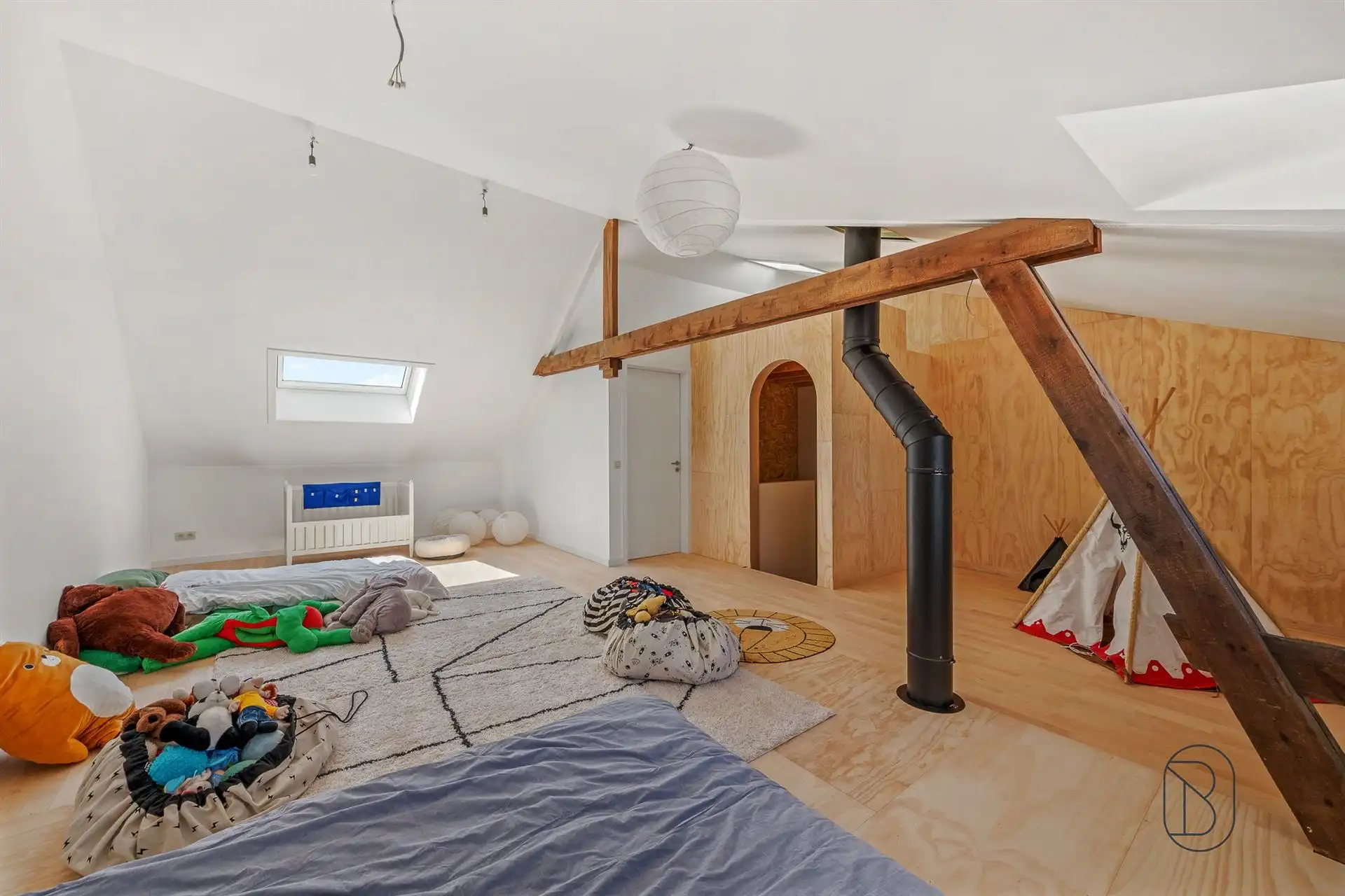 Prachtig gerenoveerde herenwoning met tuin & atelier/duplex foto 18