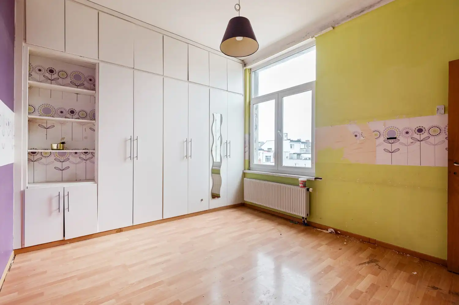 Opbrengsteigendom met een groot magazijn en 3 appartementen te koop! foto 28