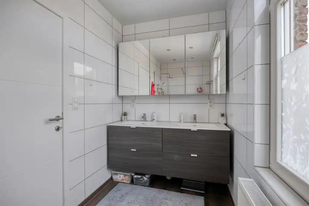 Prachtig gerenoveerde gezinswoning op een toplocatie foto 14