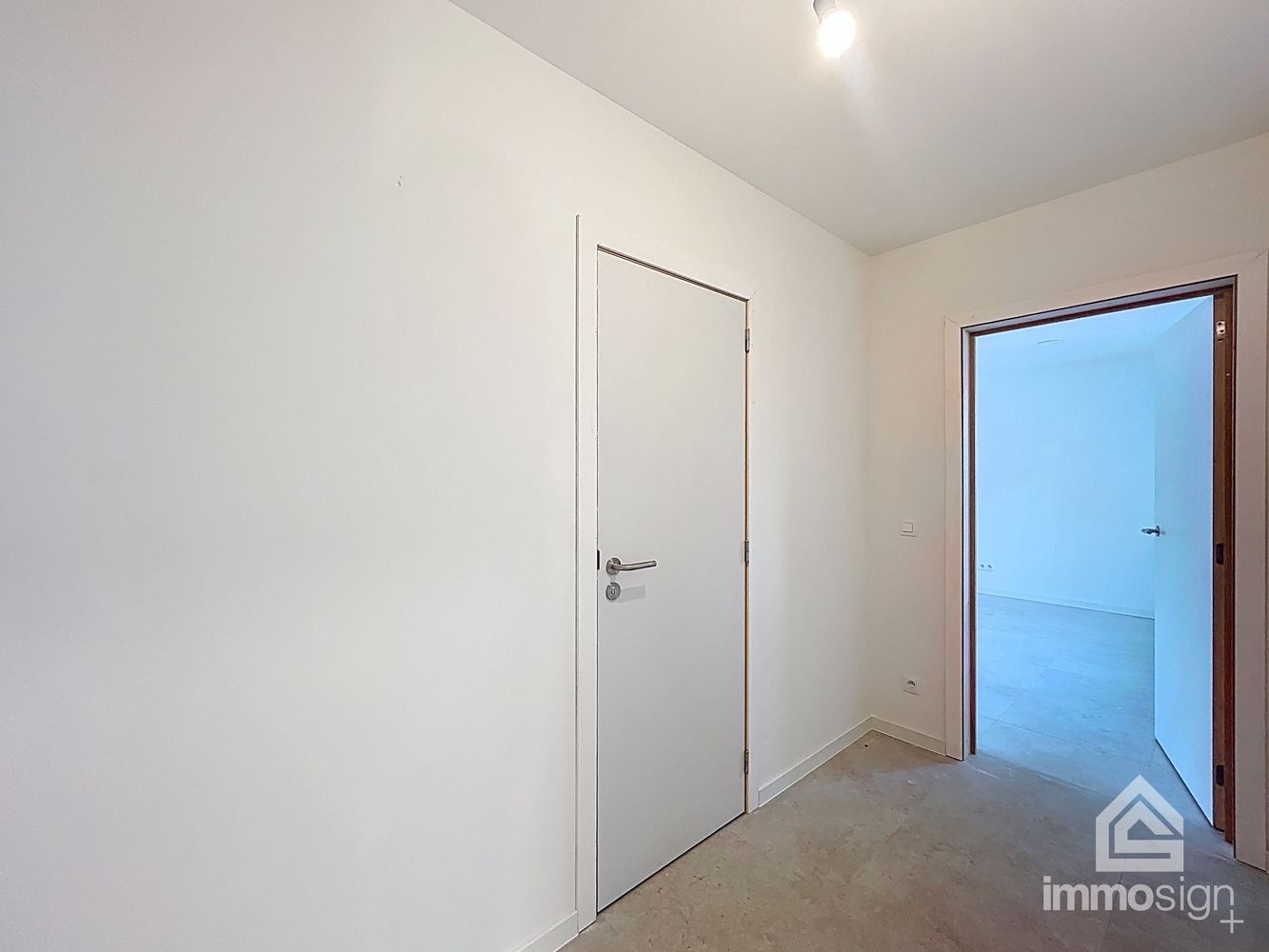 Instapklaar nieuwbouw appartement met 3 slaapkamers, 2 parkeerplaatsen, terras en kelderberging te Kinrooi foto 23