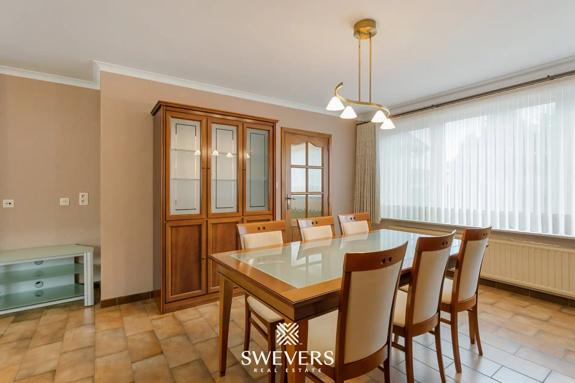 Open bebouwing met drie slaapkamers en uitzonderlijke kelder in Houthalen foto 10