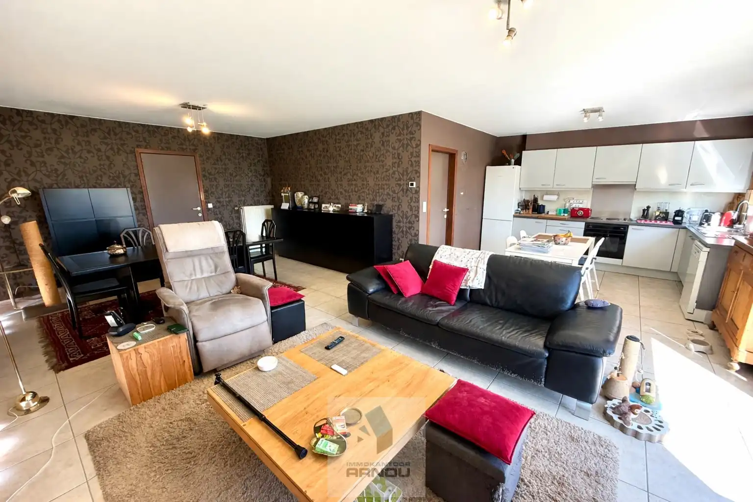 Verzorgde gezinswoning met 3 slaapkamers, gezellige tuin en inpandige garage foto 17