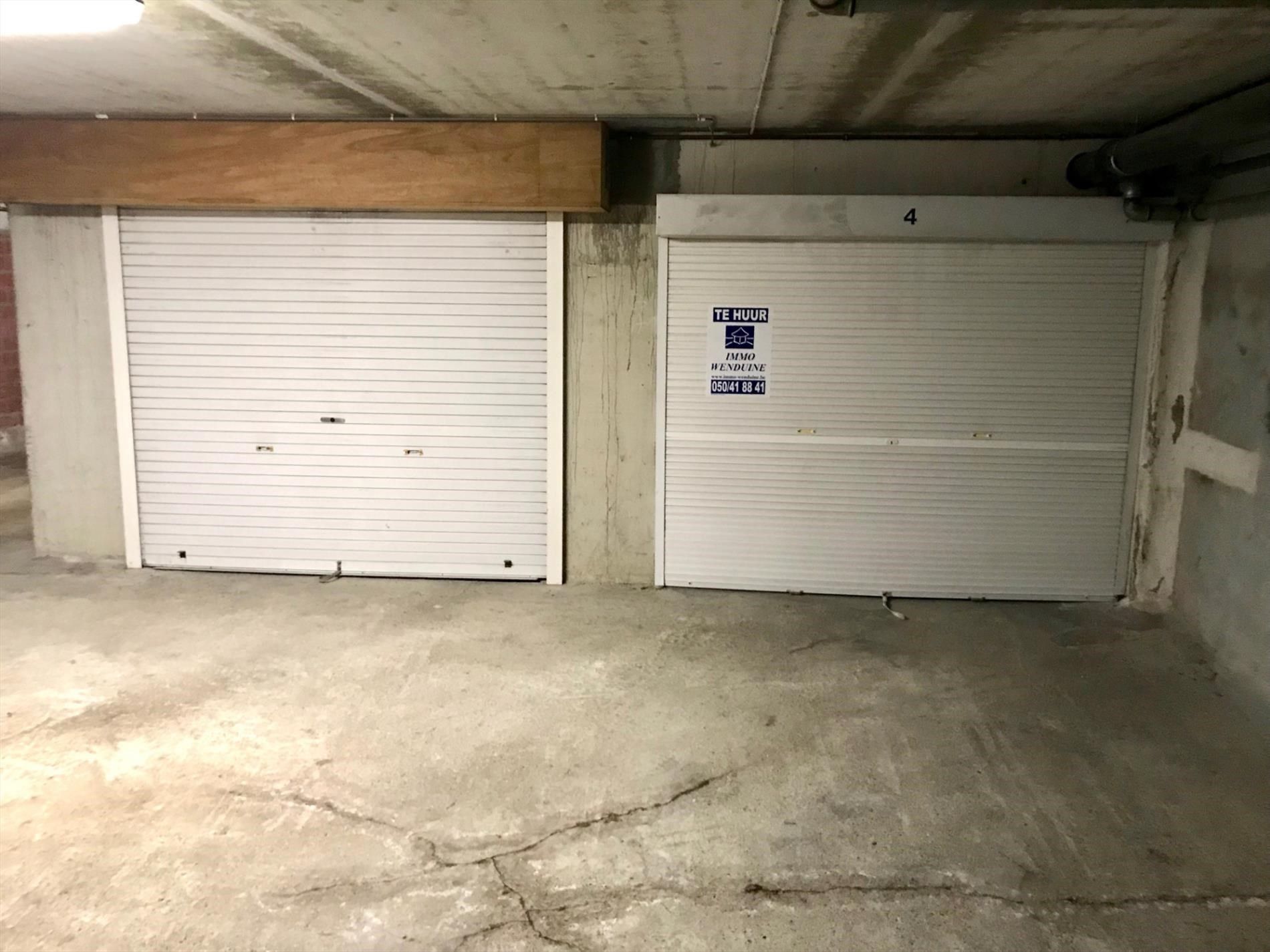 Gesloten garage - centrum Wenduine foto 3
